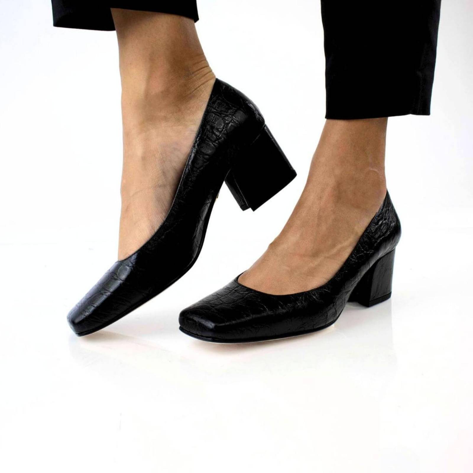 SILVANA 55 - Negro Regina Romero Zapato Zapatilla Tacon Bajo Para Dama en Piel 