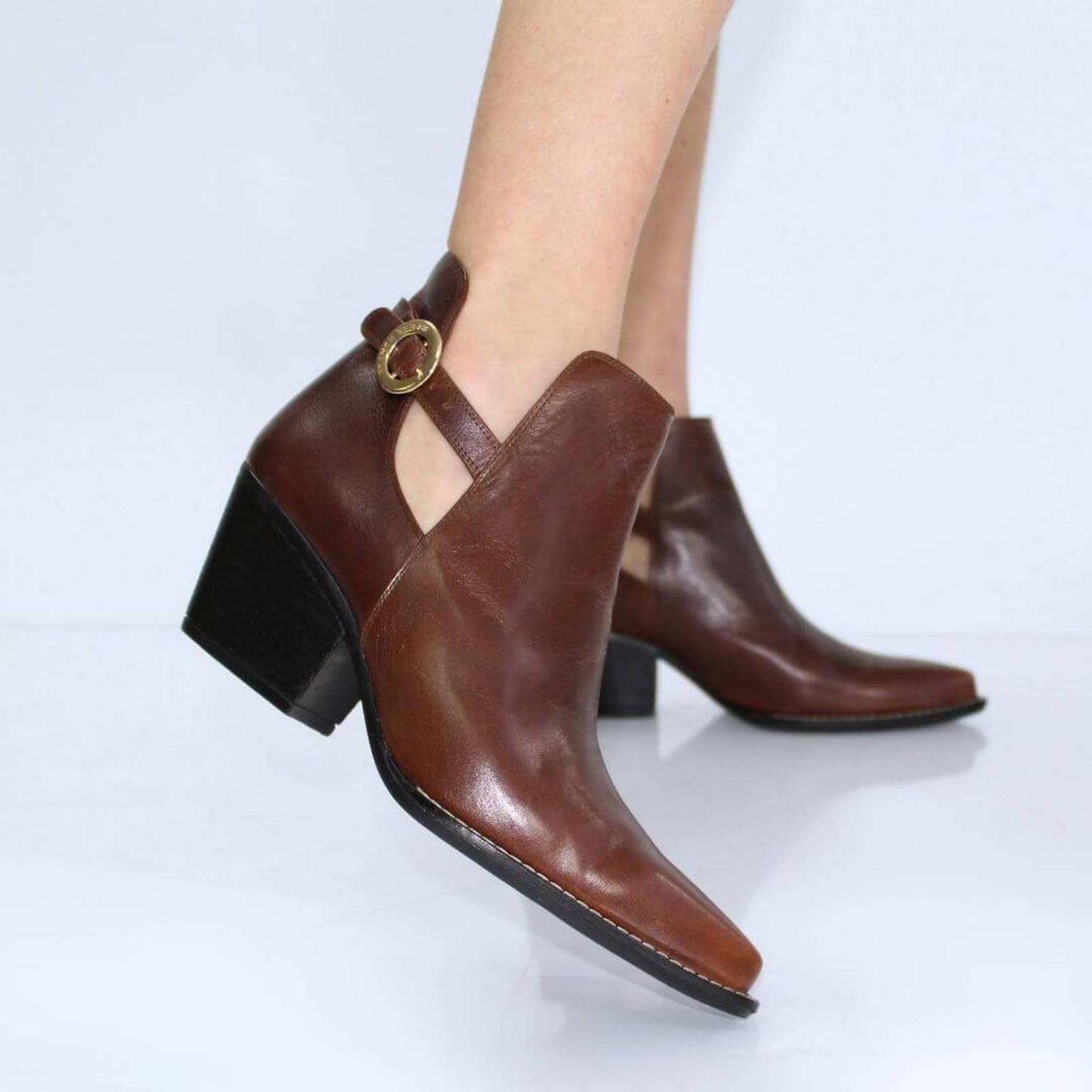 BLAKE 60 - Cafe Regina Romero Zapato Bota Botin Tacon Bajo Para Dama en Piel 