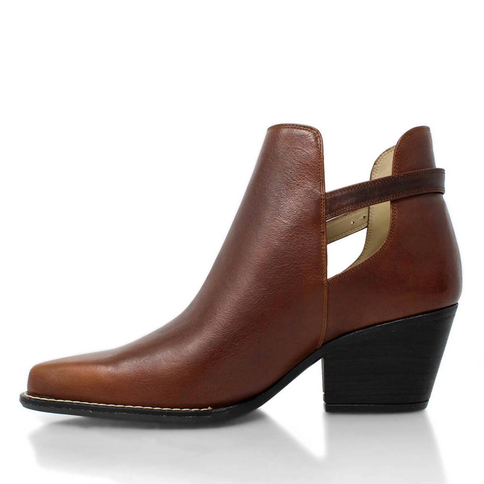 BLAKE 60 - Cafe Regina Romero Zapato Bota Botin Tacon Bajo Para Dama en Piel 