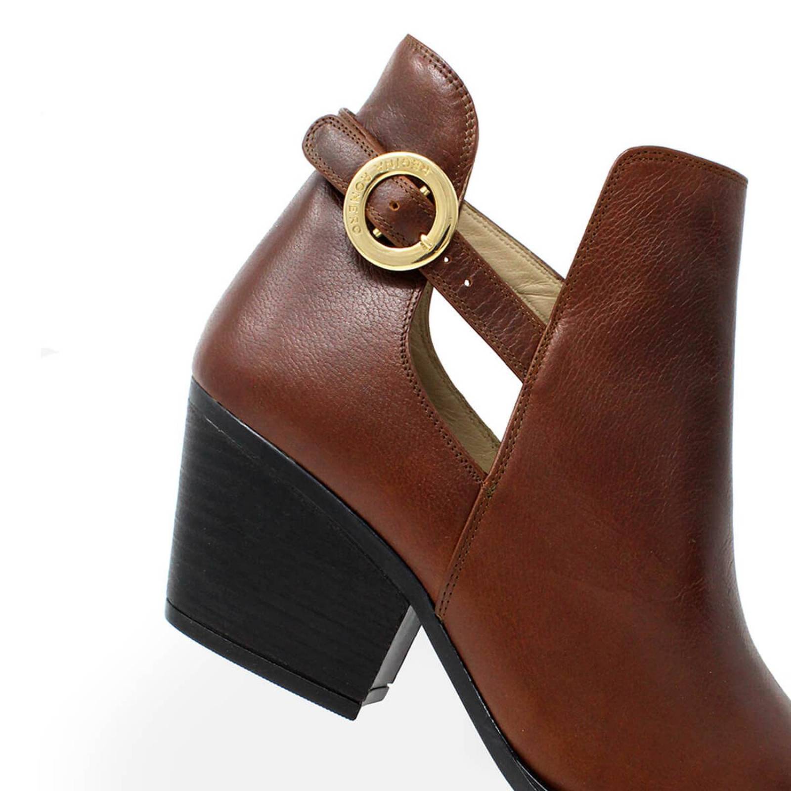 BLAKE 60 - Cafe Regina Romero Zapato Bota Botin Tacon Bajo Para Dama en Piel 