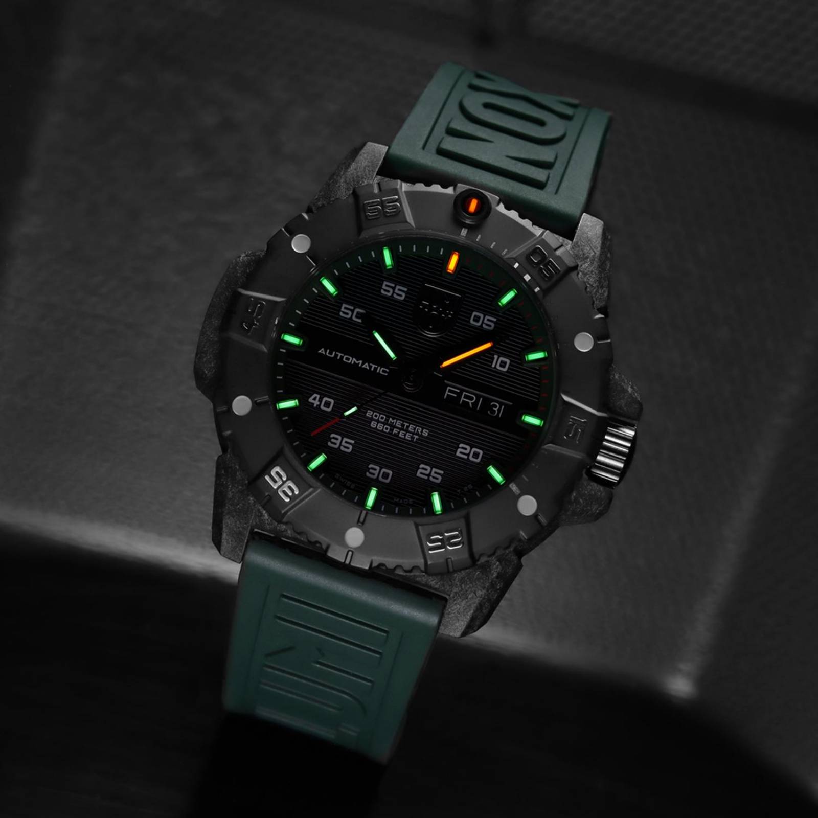 Reloj Luminox Master Carbon Seal Automatico XS.3877 Hombre 