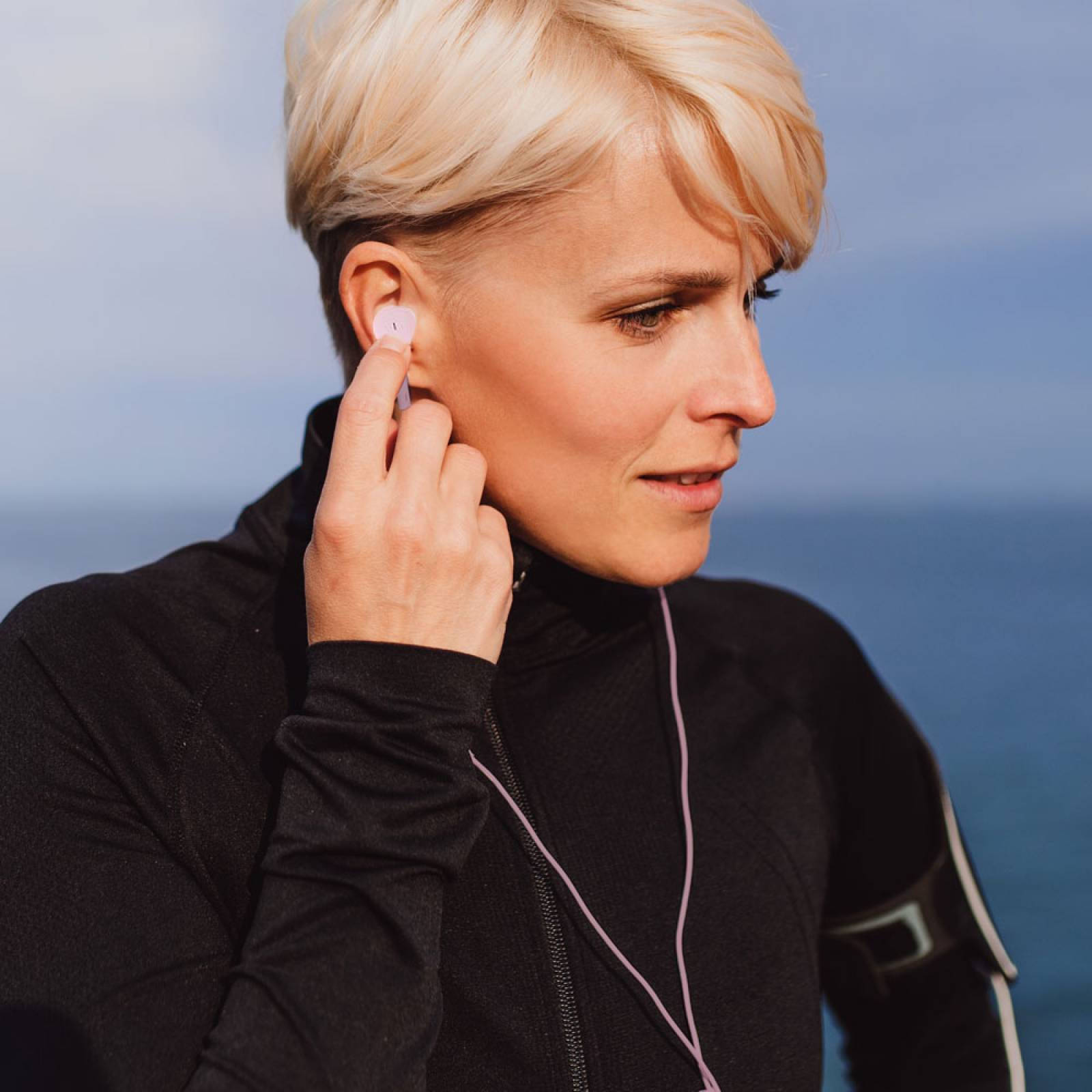 Miniso Audífonos De Cable Con Control De Volumen Y Micrófono  Rosa