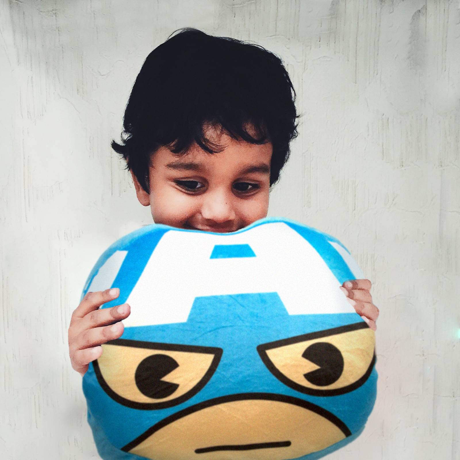 Miniso Cojín Marvel Capitán América Con Calentador De Manos