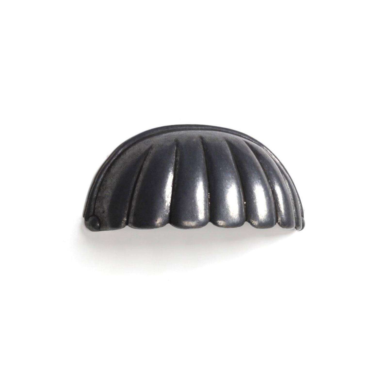 Jaladera de Concha 64mm Plata Vieja 2005.064-AGV 