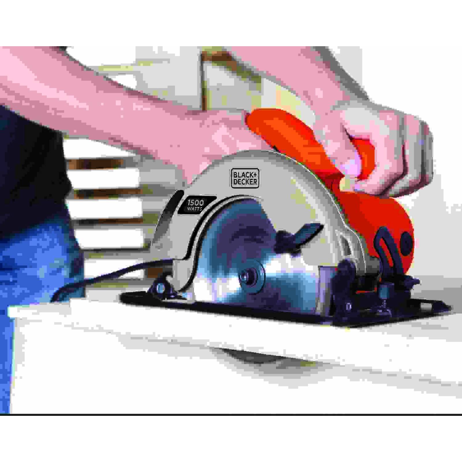 Sierra Circular 7  1 4in  BLACK DECKER CS1024 B3 1500W