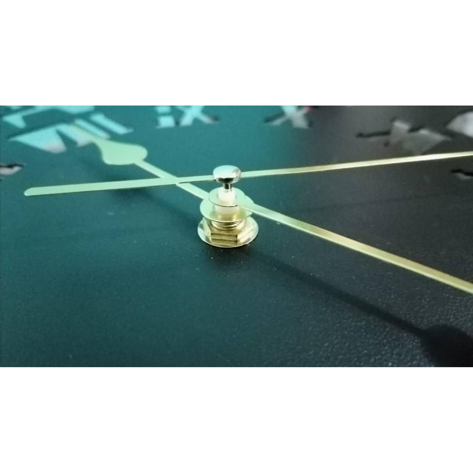 Reloj de Pared Metálico de Servicio de Autos