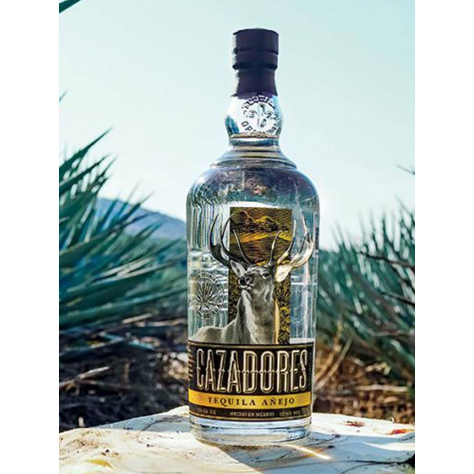 Pack de 12 Tequila Cazadores Añejo Cristalino 750 ml