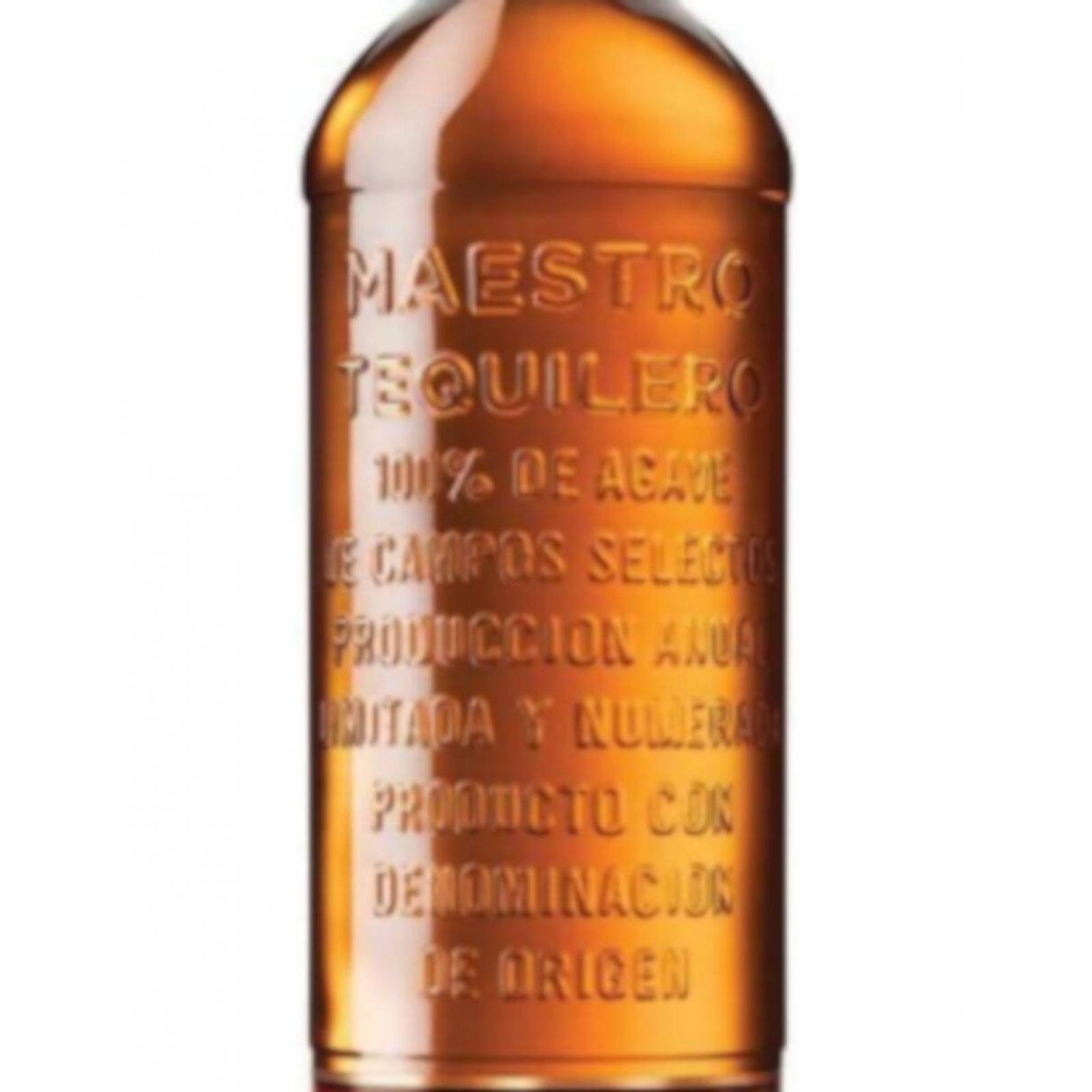 Tequila Maestro Dobel Añejo 700 ml 