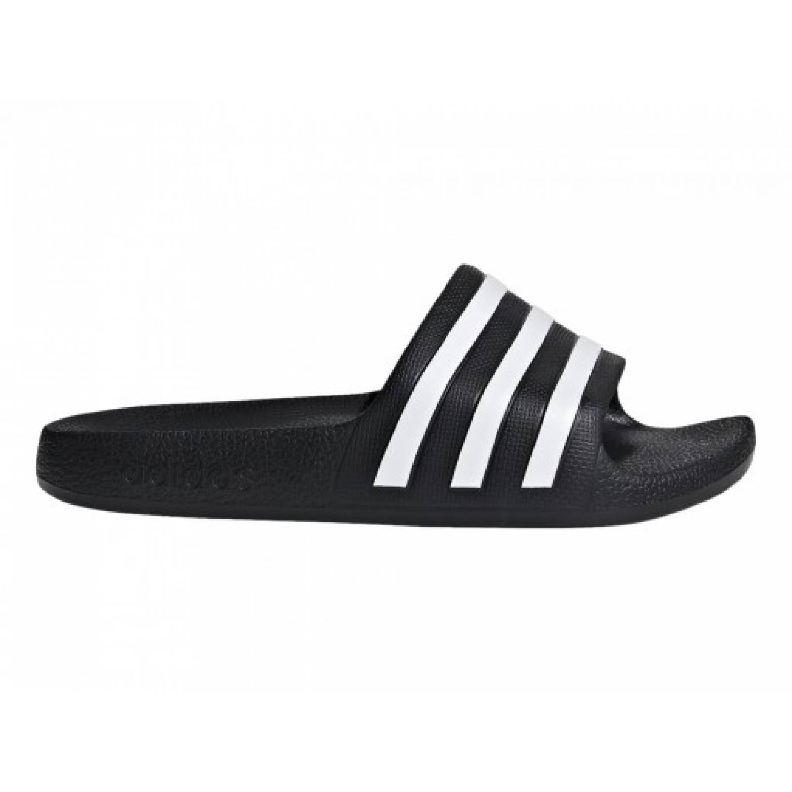 SANDALIAS ADIDAS F35556 CORE BLACK CLOUD WHITE CORE BLACK ADILETE AQUA K  16 5 24 5 Niños