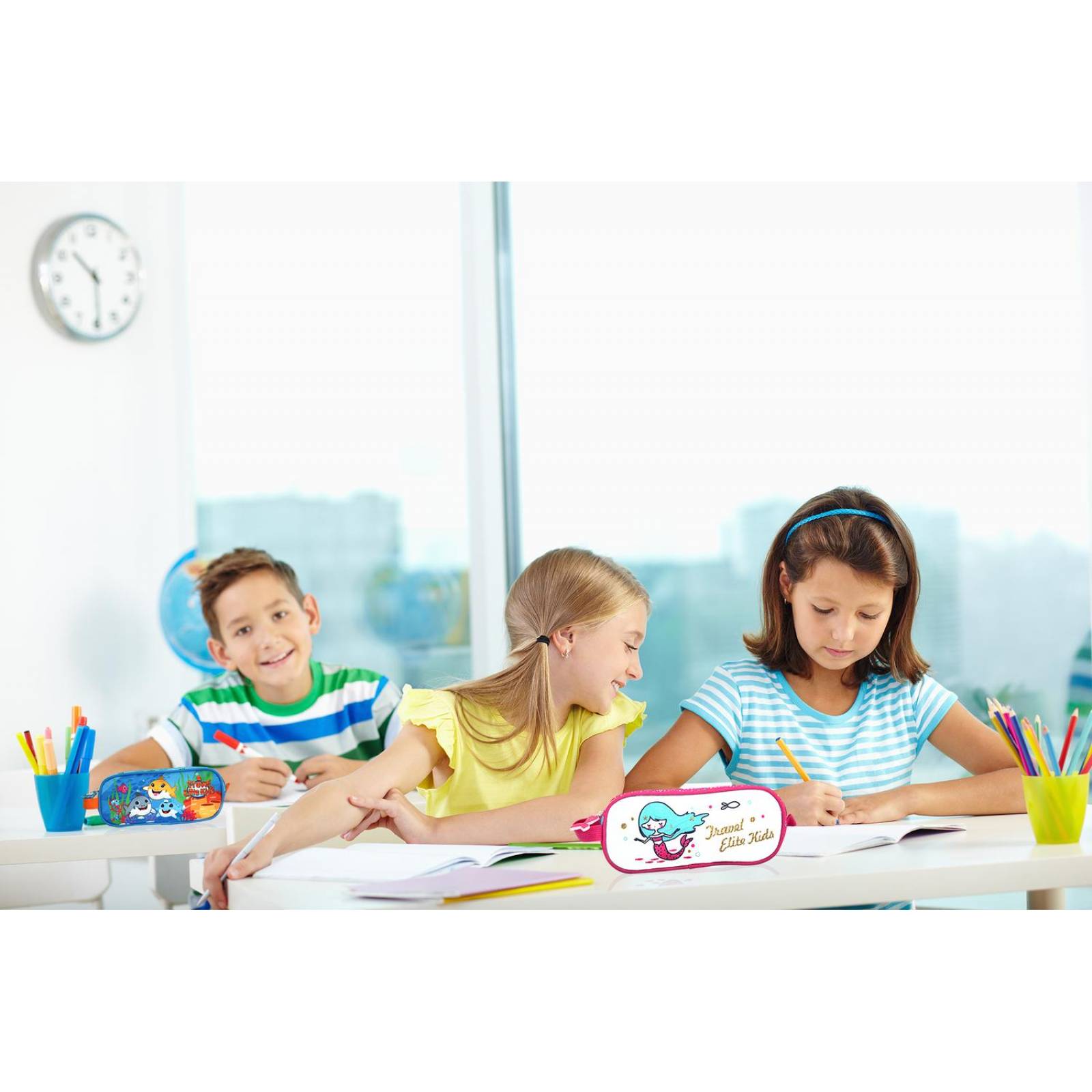 Kit de Mochila Escolar Travel Elite Con Ruedas Para Niña Rosa