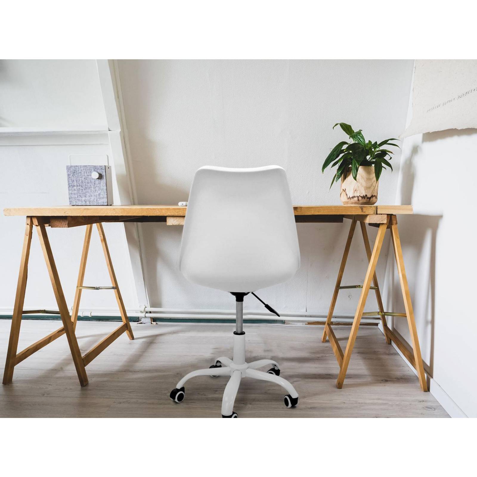 Silla Oficina Eames Acolchada Blokhus 4 Pzas Blanco