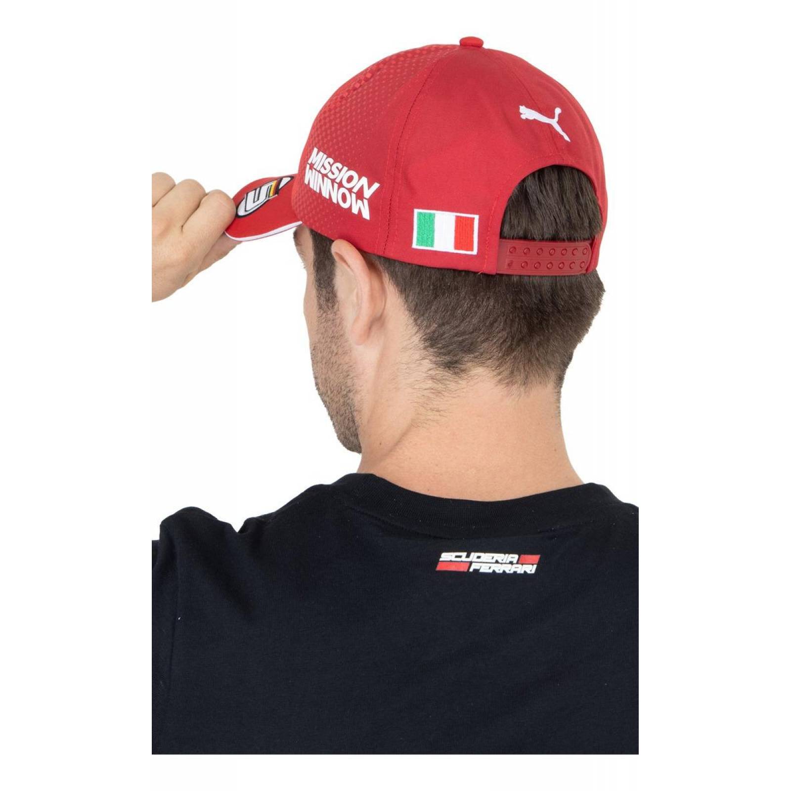 Gorra Scuderia Ferrari Sebastian Vettel Roja F1 2020 