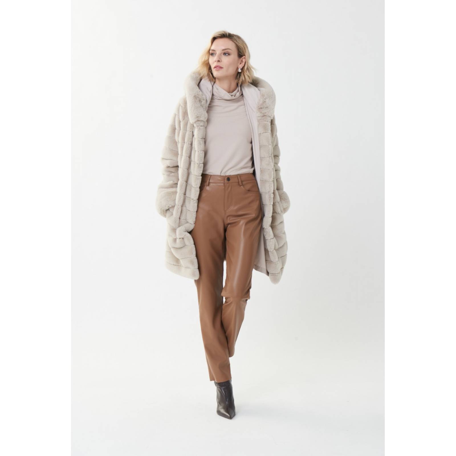 Pantalon de piel sintética Joseph Ribkoff 223921