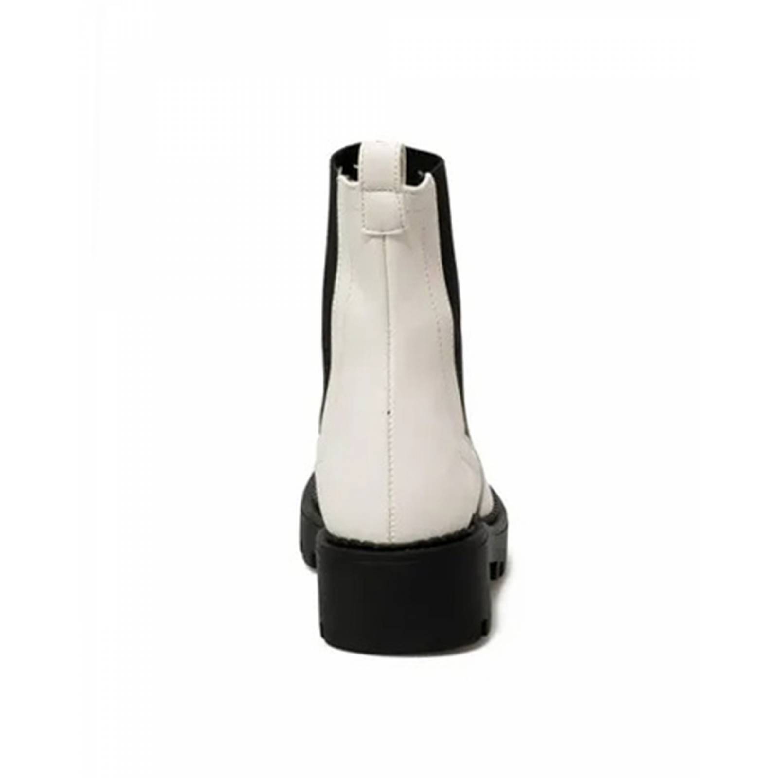 Botin Cerrado Liso Acabado en Punta Norma 9421 