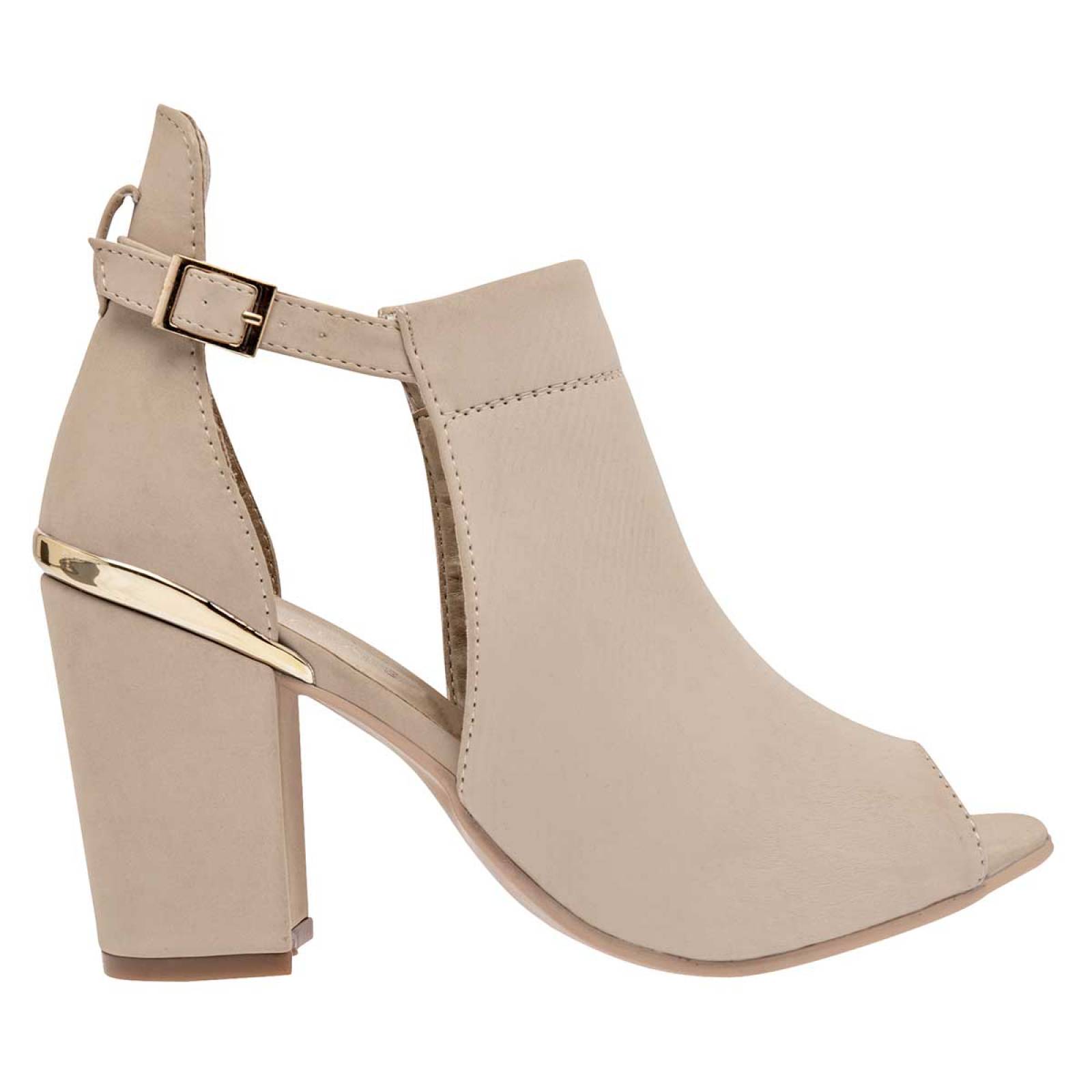 BEEN CLASS ZAPATILLA BEIGE BOCA DE PESCADO CON HEBILLA