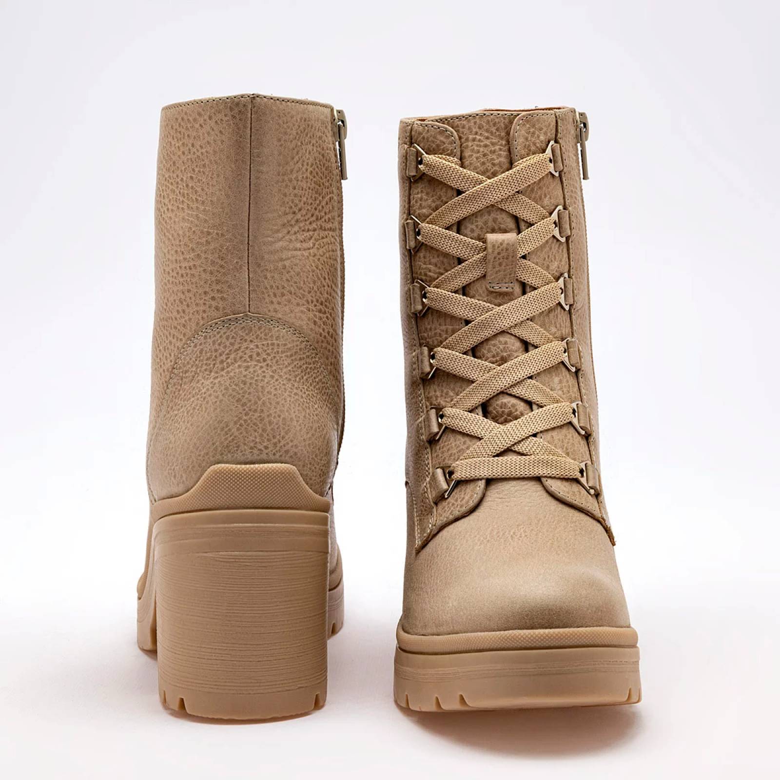 BOTA CON AGUJETA Y CIERRE TACON CUADRADO Flexi 119607 Color Beige PARA Mujer Tx7