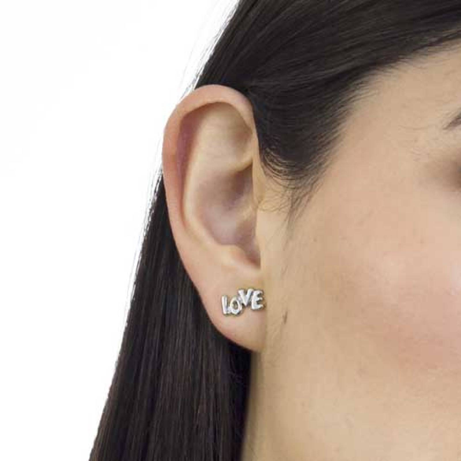 Set de Aretes Hello Kitty Silueta y Love Niquel Brillante