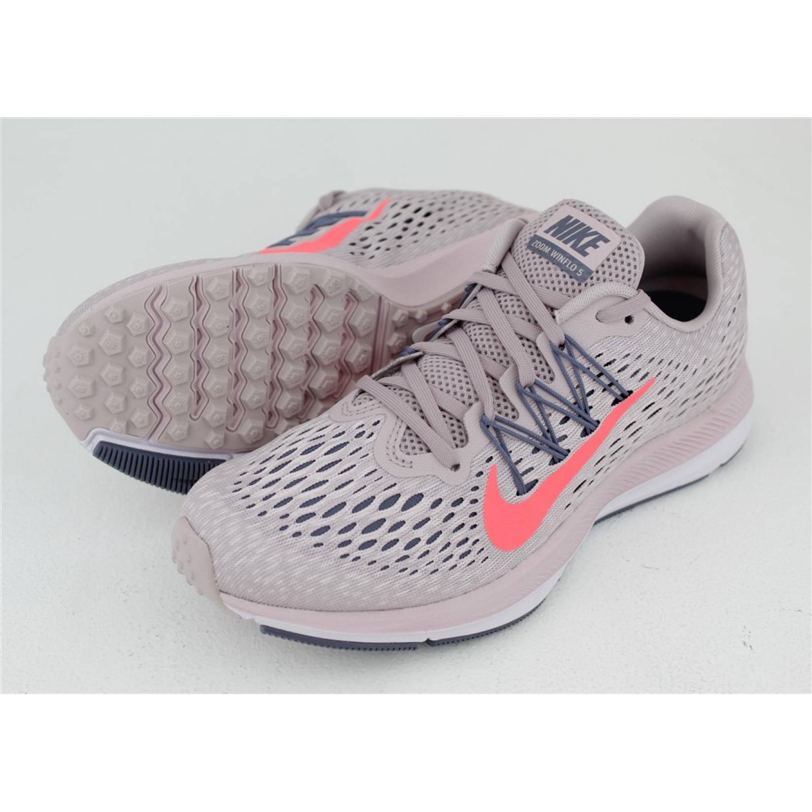 Tenis nike zoom winflo 5 dama gris rojo