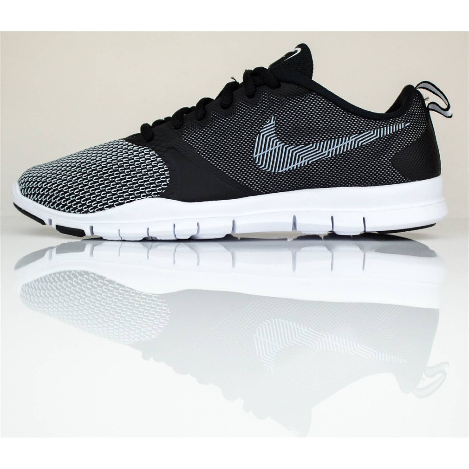 Tenis nike flex essential tr pt dama negro blanco AV3511001