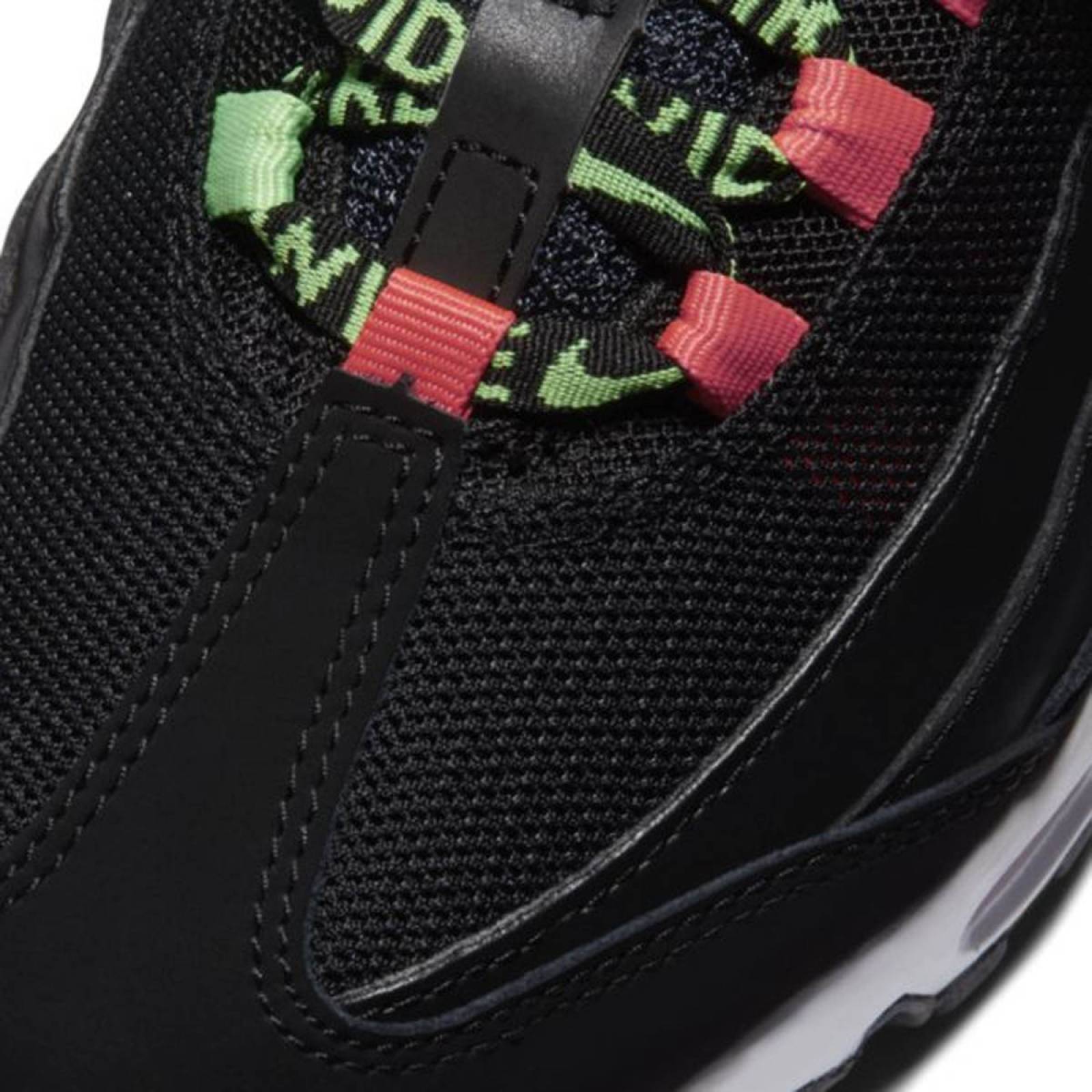 TENIS NIKE AIR MAX 95 SE WORLDWIDE PACK BLACK CV9030001
