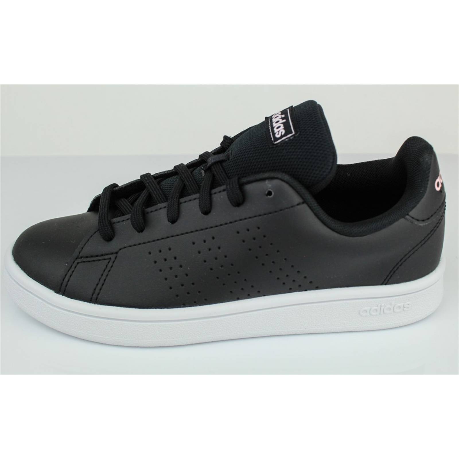 TENIS ADIDAS ADVANTAGE BASE DAMA NEGRO CON BLANCO EE7511