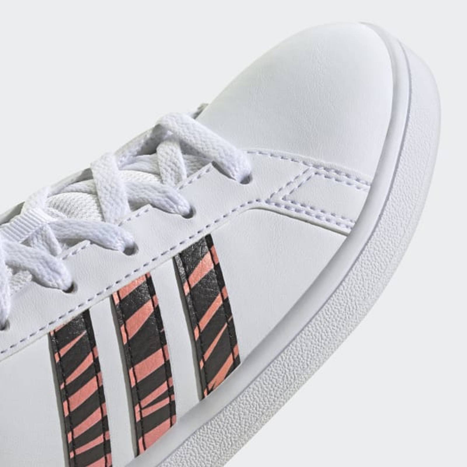 TENIS ADIDAS GRAND COURT BLANCO ZEBRA GZ1067
