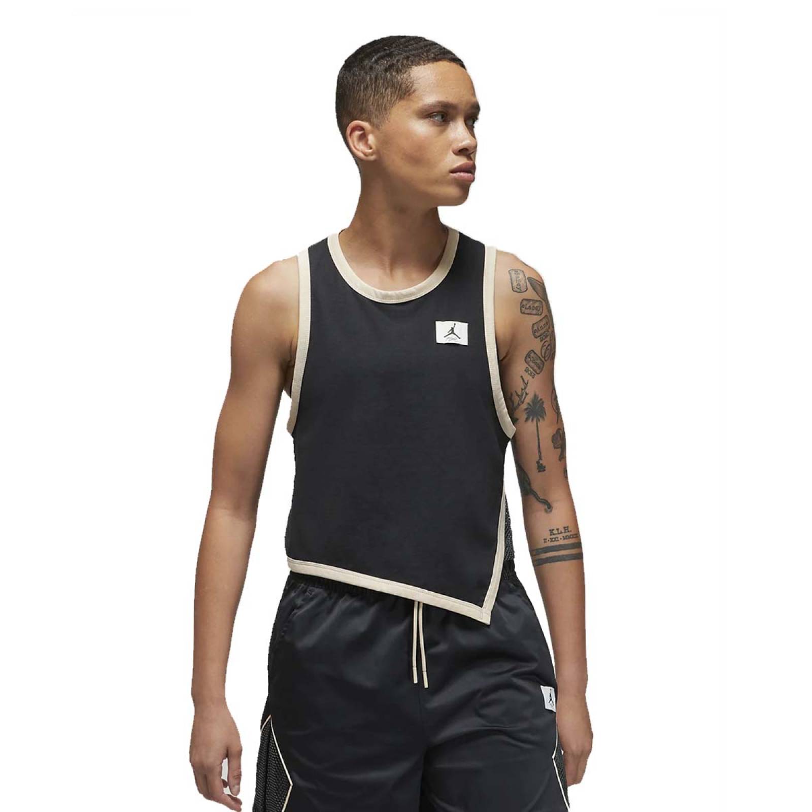 SHORT JORDAN DIAMOND ESSENTIALS NEGRO DO5035010