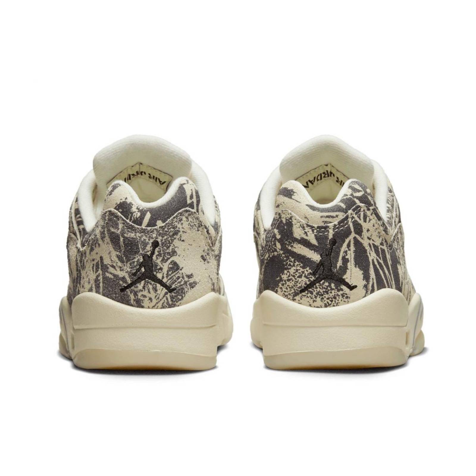 TENIS JORDAN 5 RETRO DAMA BEIGEGRIS DA8016100