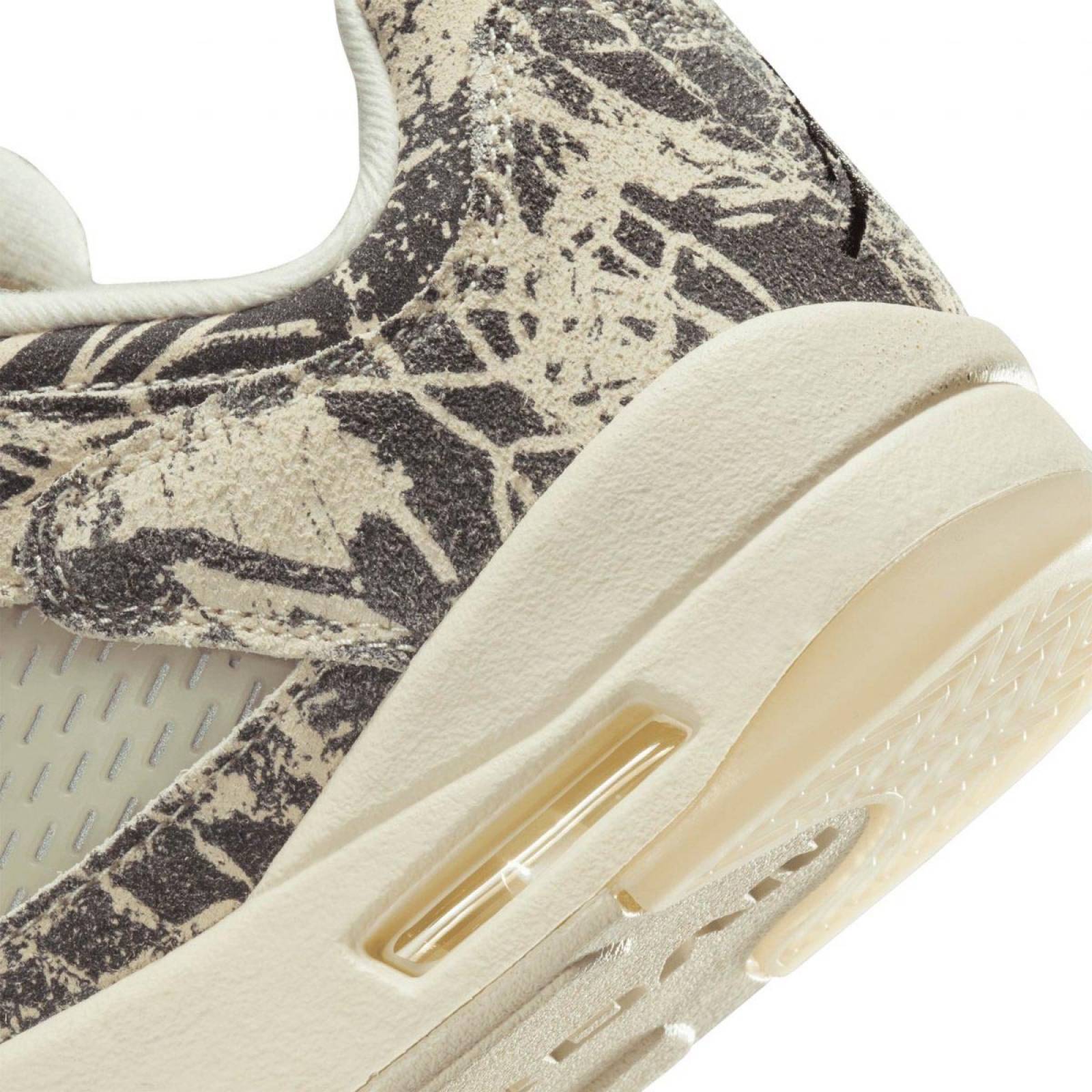 TENIS JORDAN 5 RETRO DAMA BEIGEGRIS DA8016100