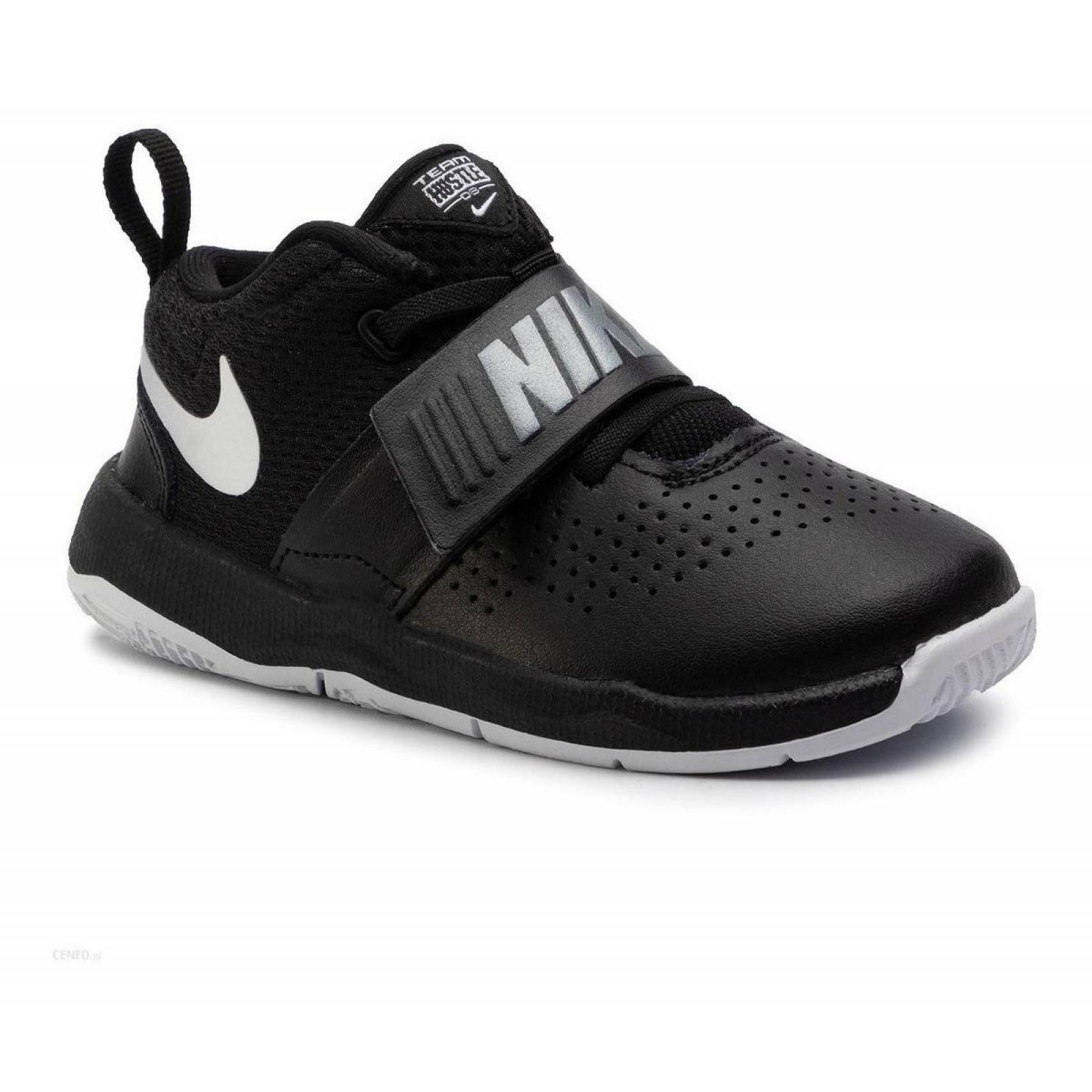 Tenis Nike Team Hustle D8 para Niños Pequeños 881943-001 