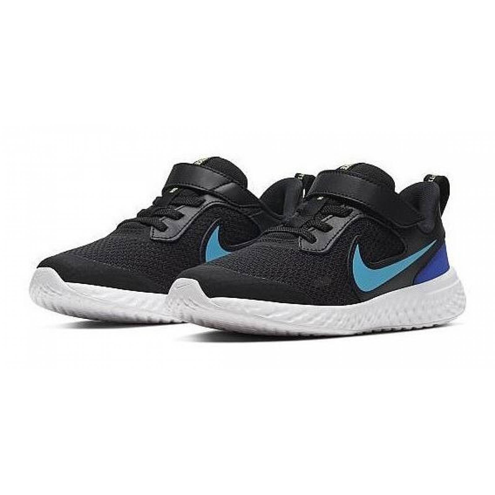 Tenis Nike Revolution 5 para Niños Pequeños BQ5673-011  