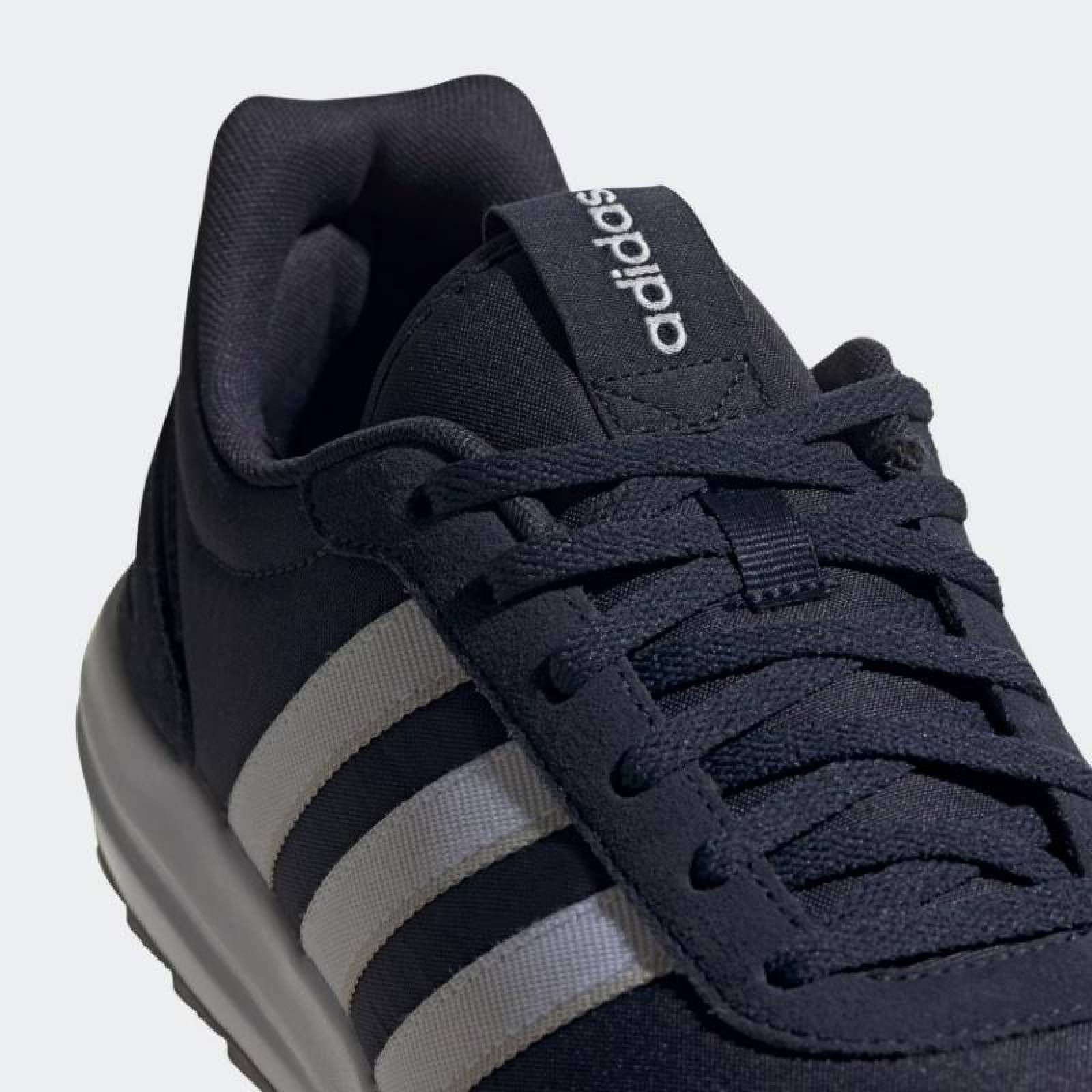 Tenis Adidas Casual Retrorunner para Hombre. FV7033 