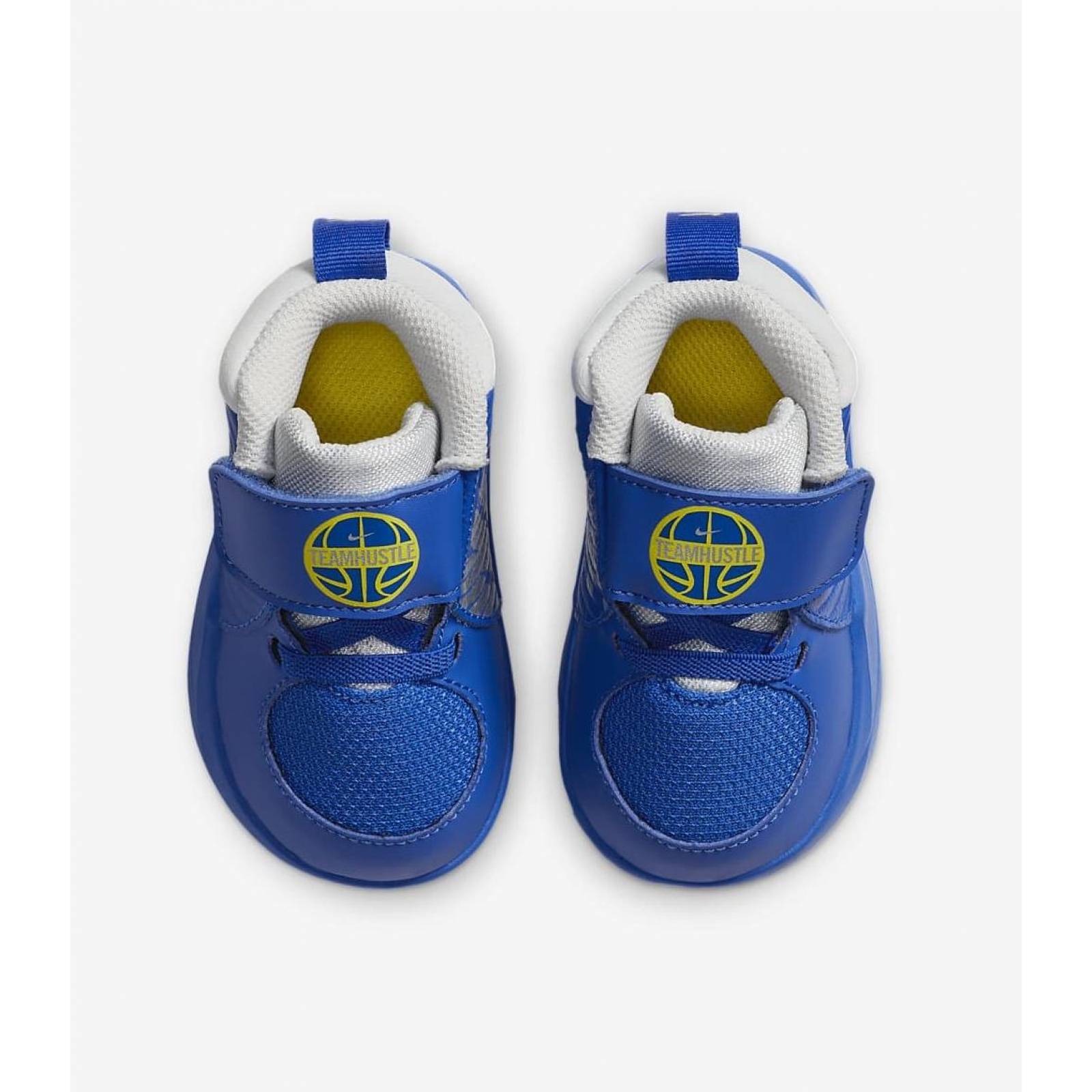 Tenis Nike Team Hustle D9 para Niños Pequeños. AQ4226-404 
