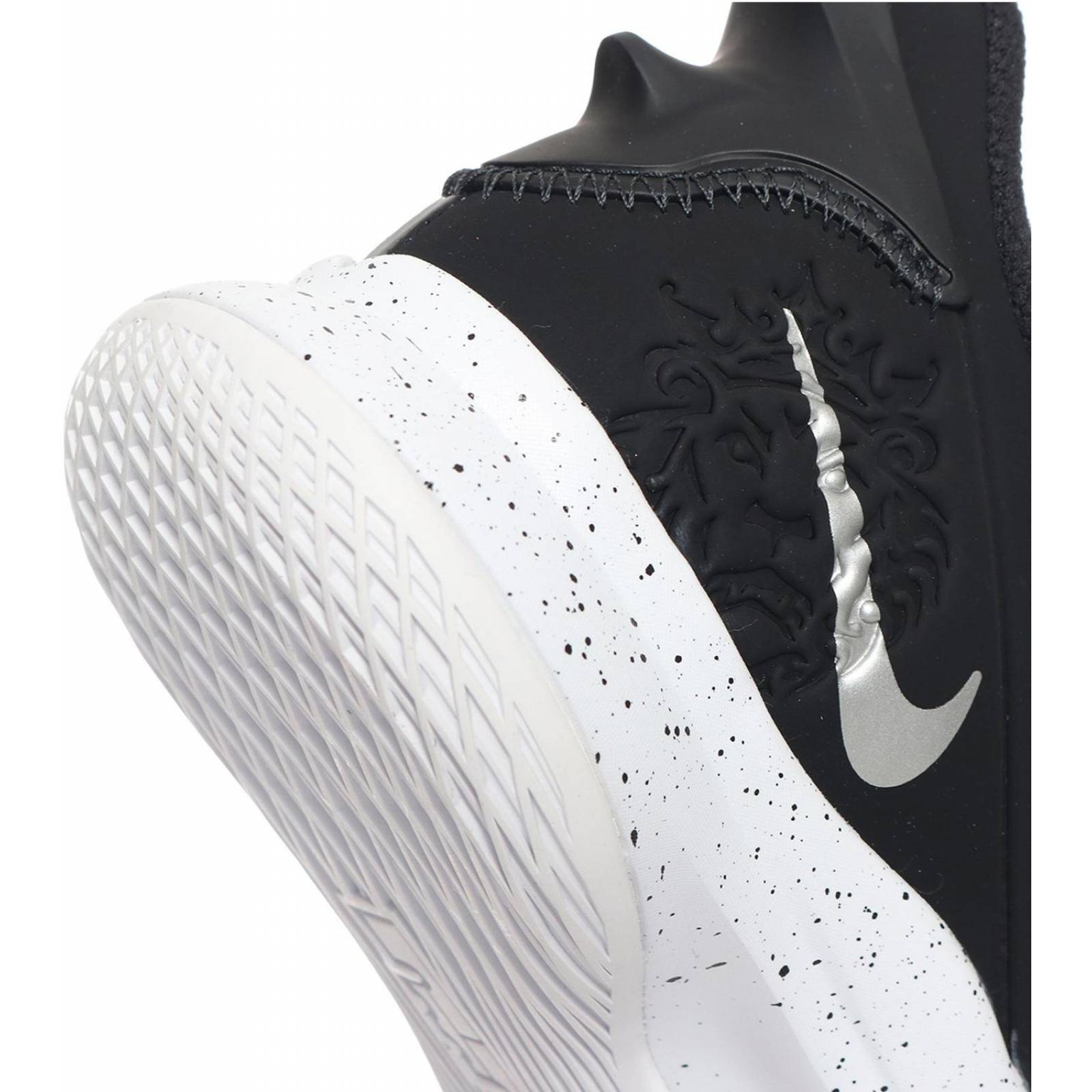 Tenis Nike Lebron Witness V UNISEX CT4629-001