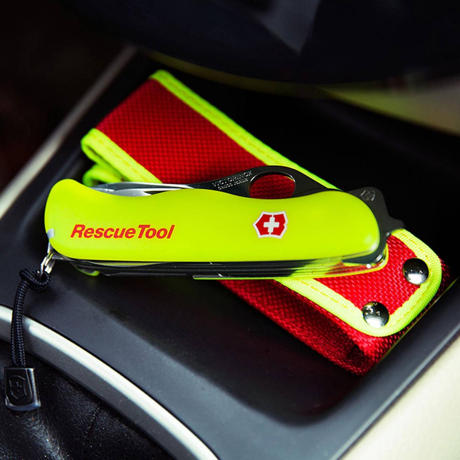 Multiherramientas Mar. Fluores 15 Usos Victorinox 0.8623.mwn