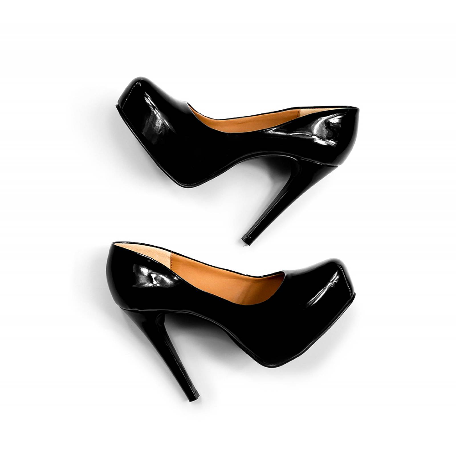 Zapatilla Alta Mujer Perugia Cerrada Negro Charol 12647