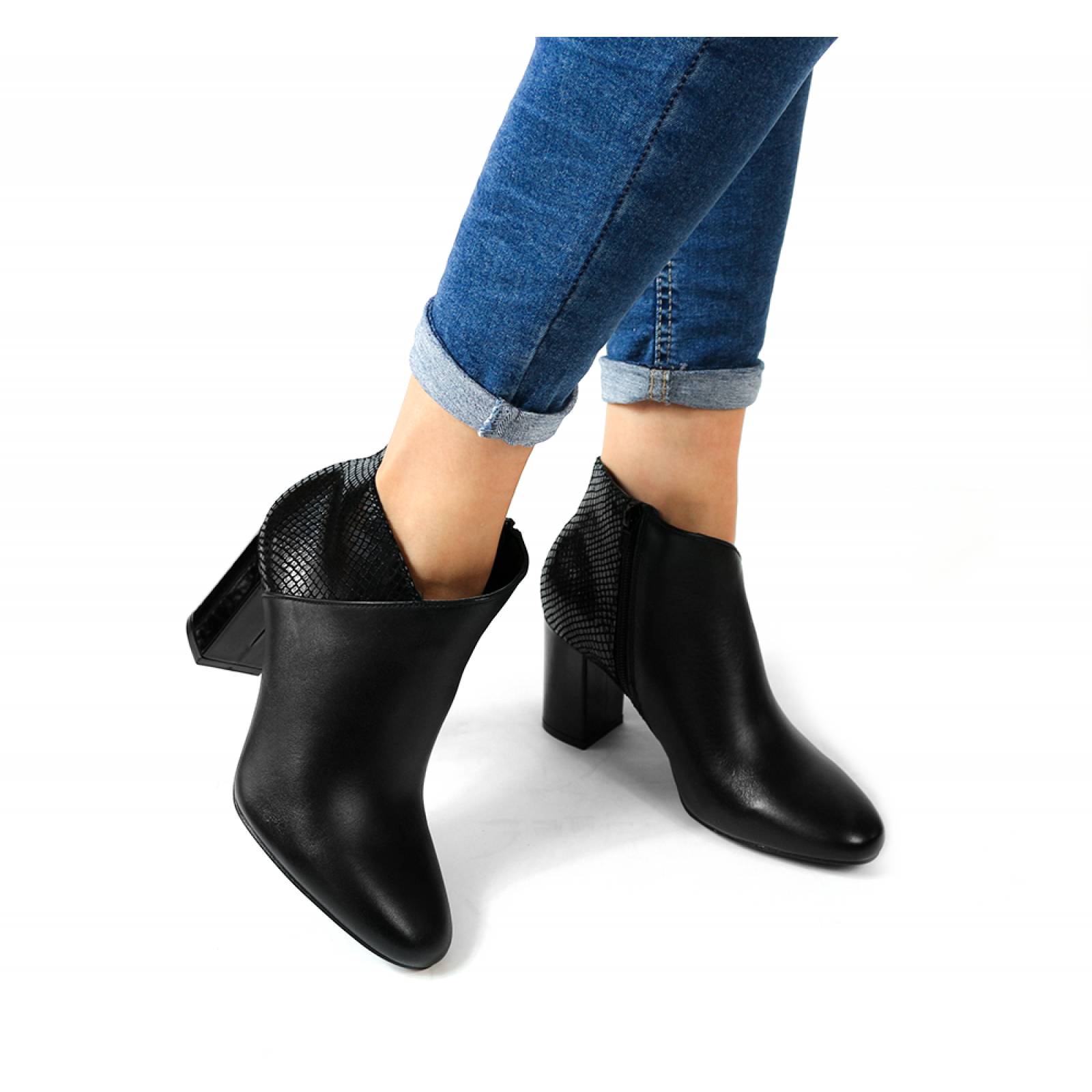 BOTIN DAMA FLEXI TACON CUADRADO ALTO NEGRO PIEL  106007