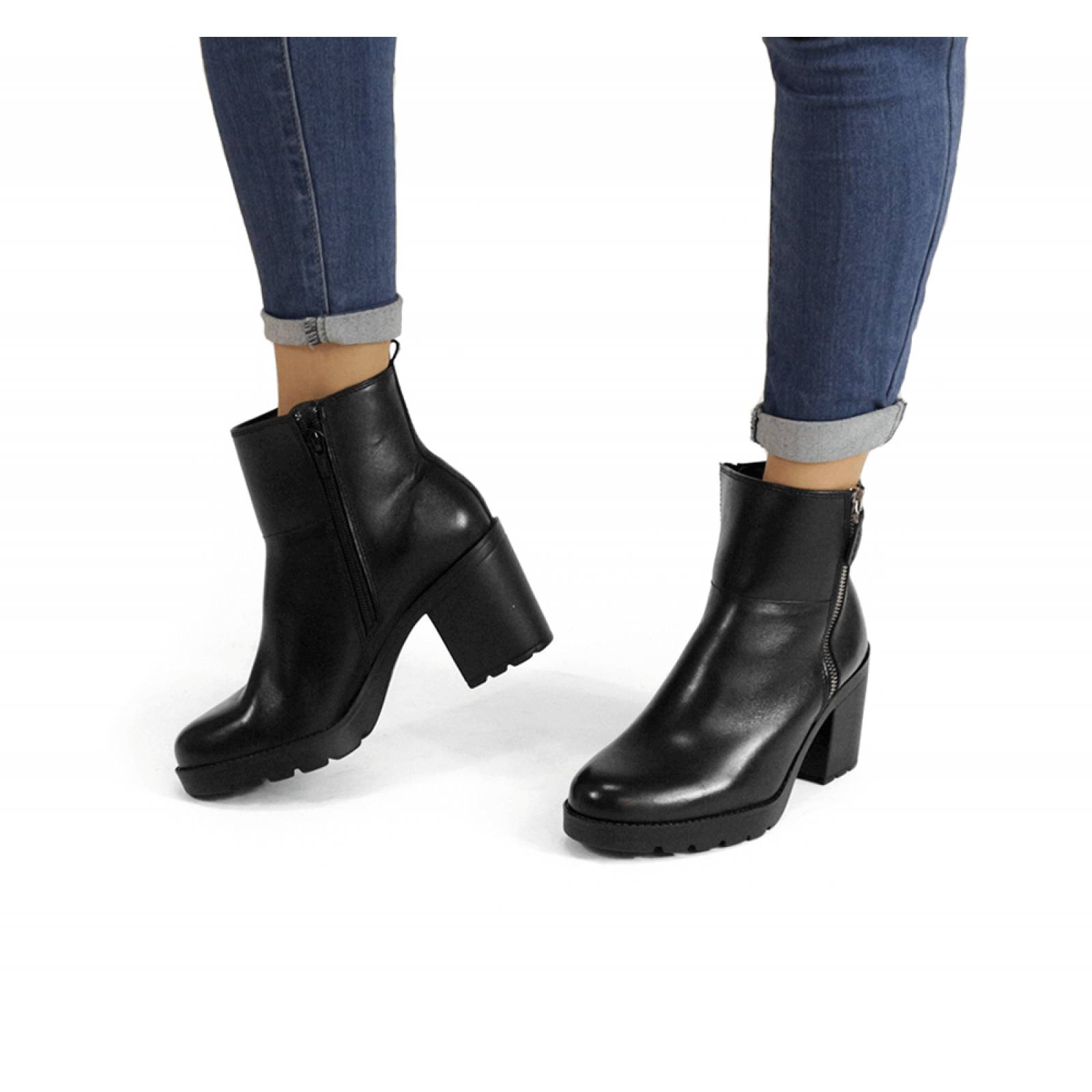 BOTIN DAMA FLEXI TACON CUADRADO ALTO NEGRO PIEL 102317