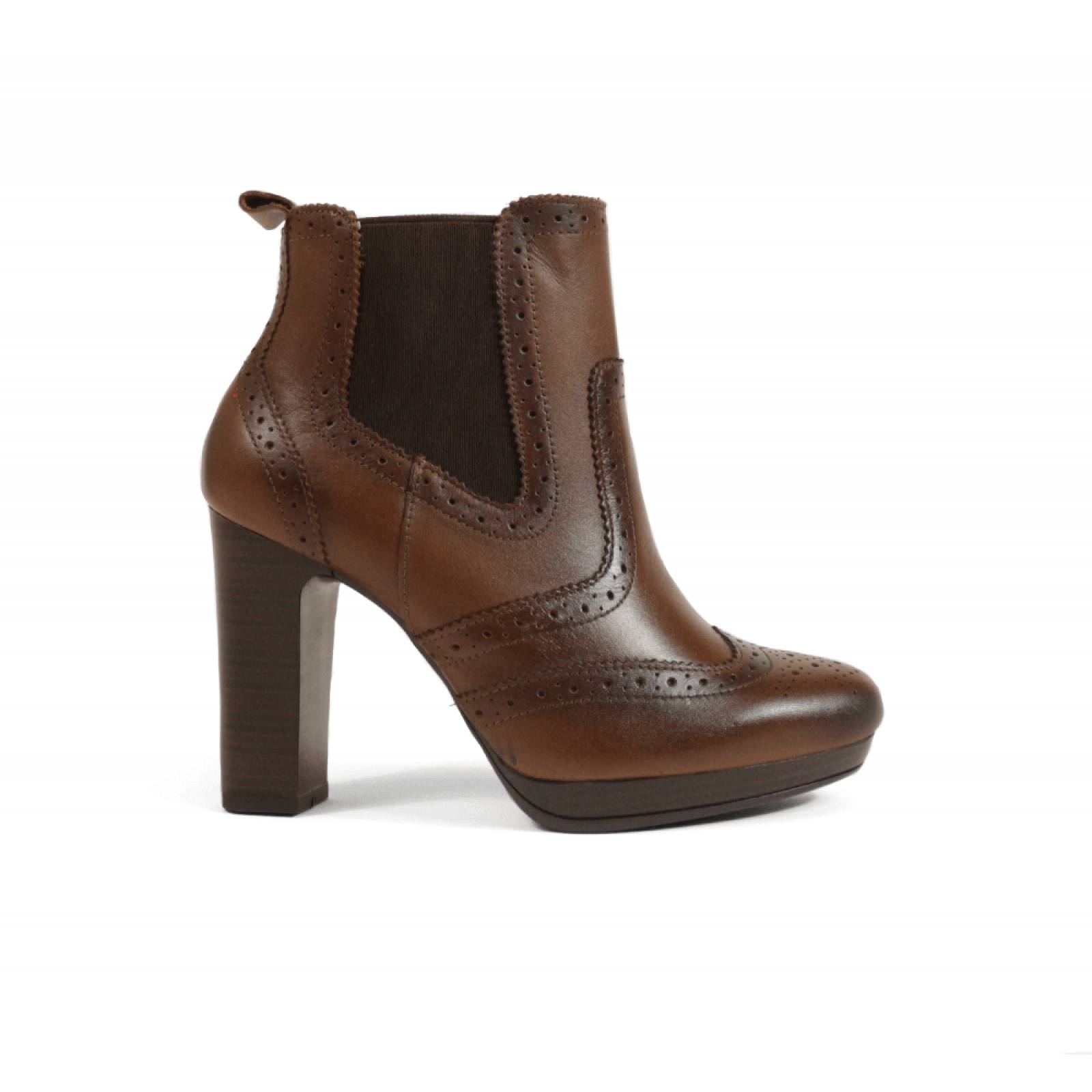 BOTIN DAMA FLEXI TACON CUADRADO ALTO CAFE PIEL  104611