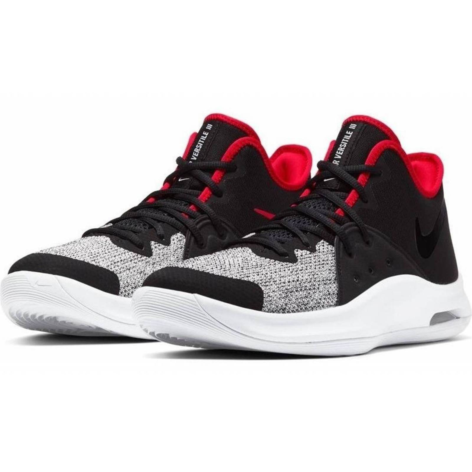 tenis nike air versitile iii