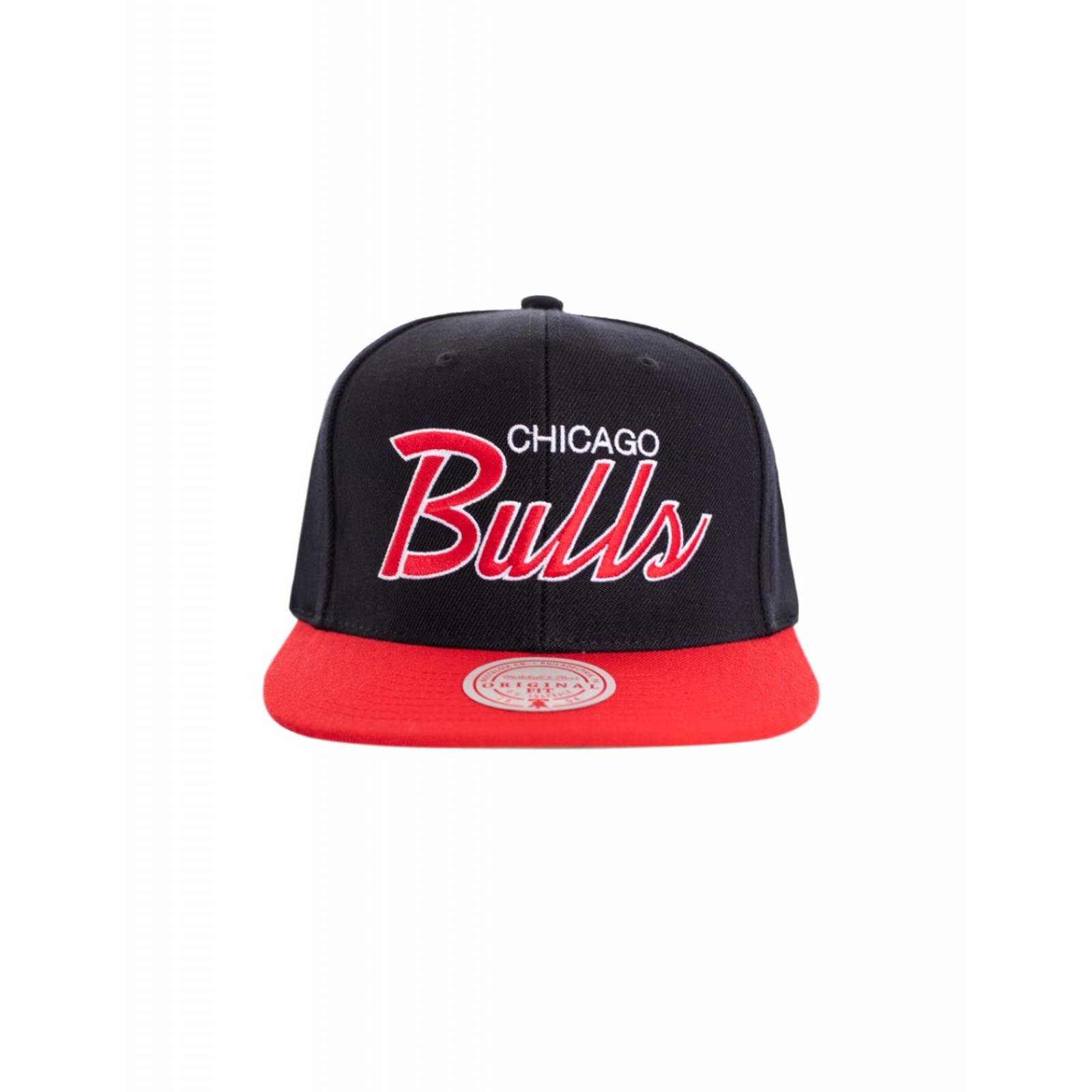 Gorra Mitchell & Ness Chicago Bulls Team Script 2.0 HWC NBA Basquetbol 