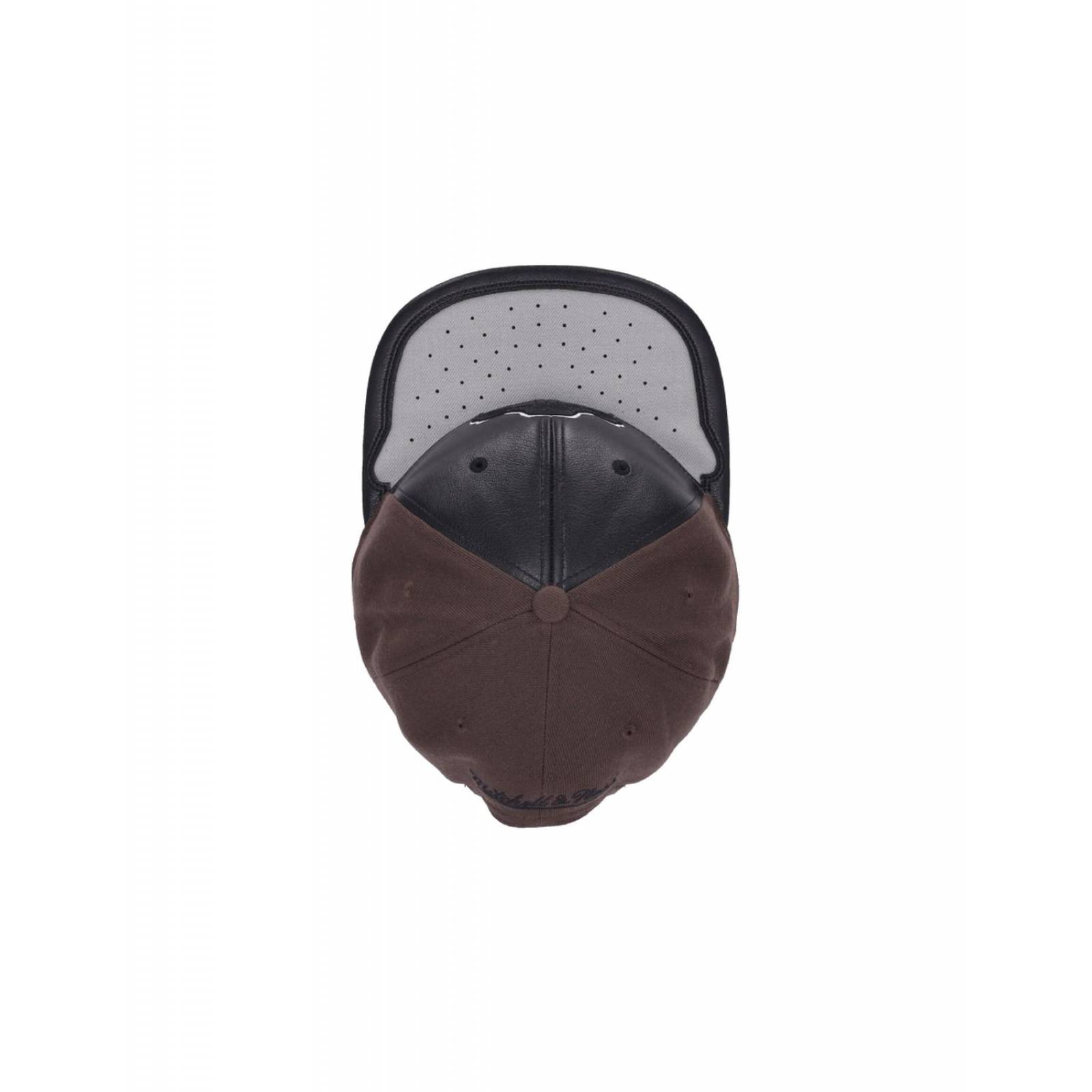 Gorra Mitchell & Ness Chicago Bulls Day One NBA Brown Basquetbol 