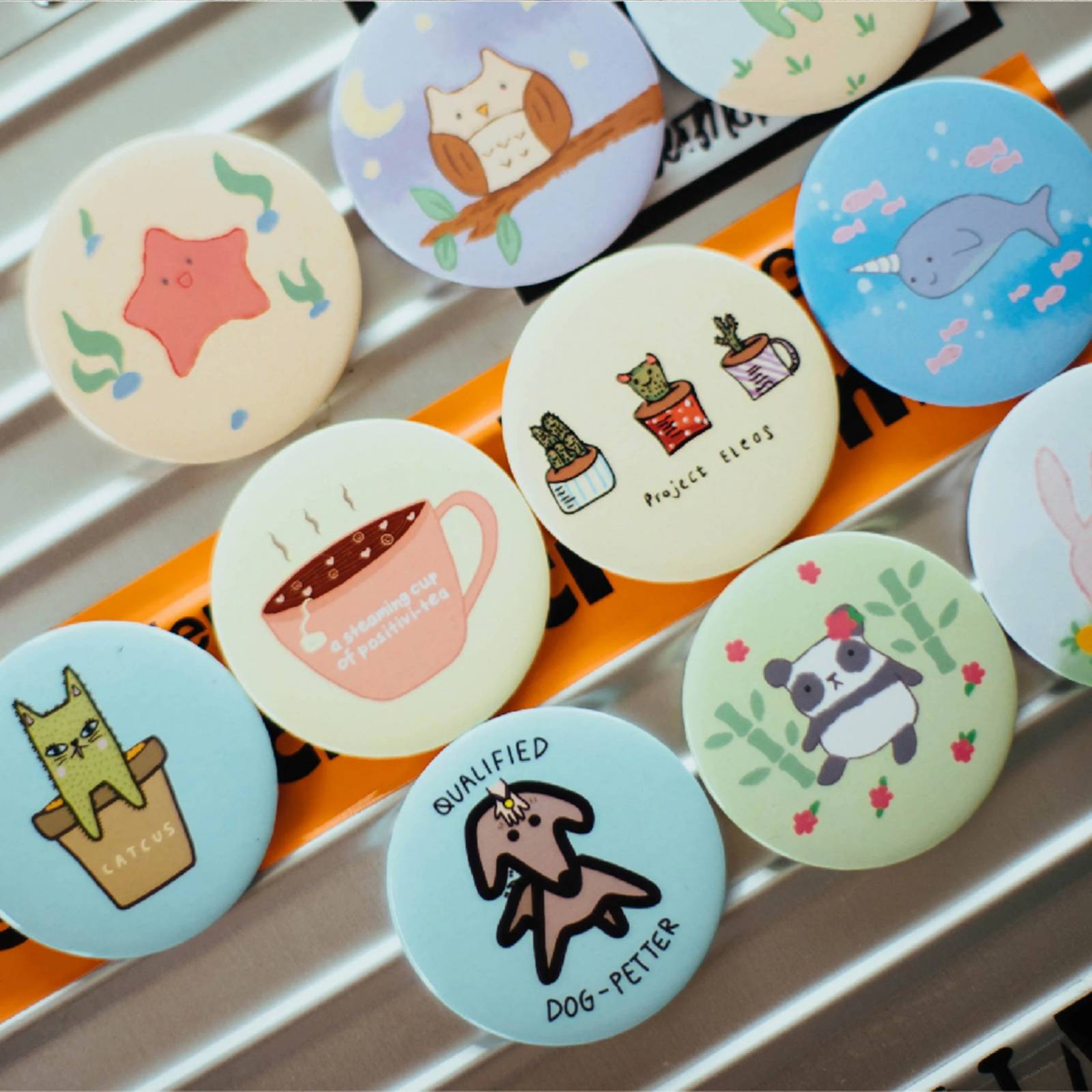 Máquina para fotobotones publicitarios Pin Maker (No incluye moldes)