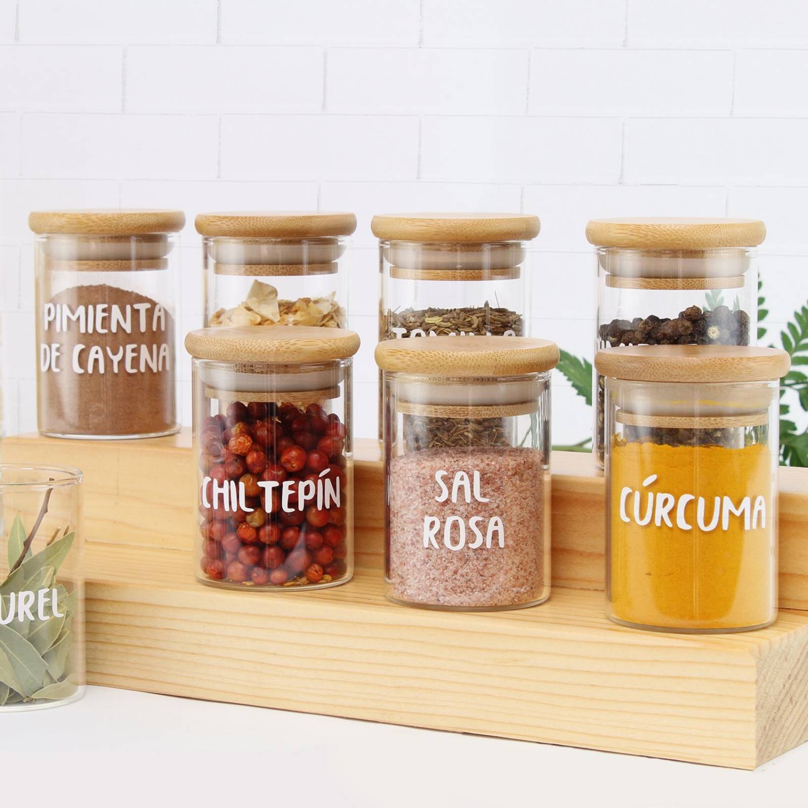 Set Kit Frascos Especieros de Vidrio Con Tapa de Bamboo y Base Escalonada