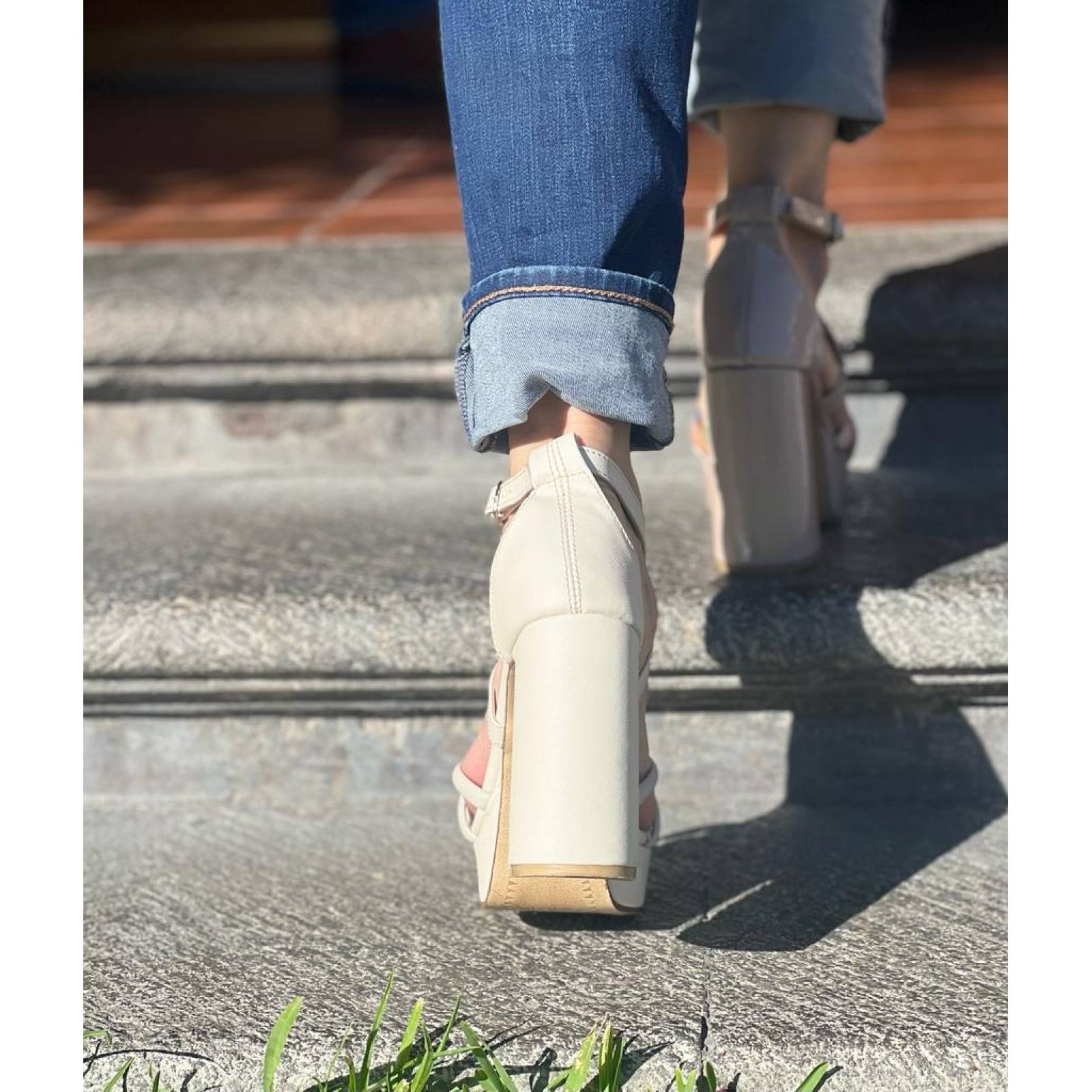 Zapatilla Sandalia de tacon Ancho Casual para Mujer NG Mod.340 Nude