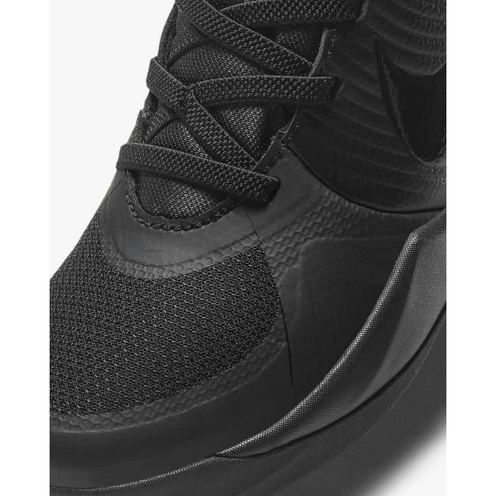 Tenis nike team hustle d 9