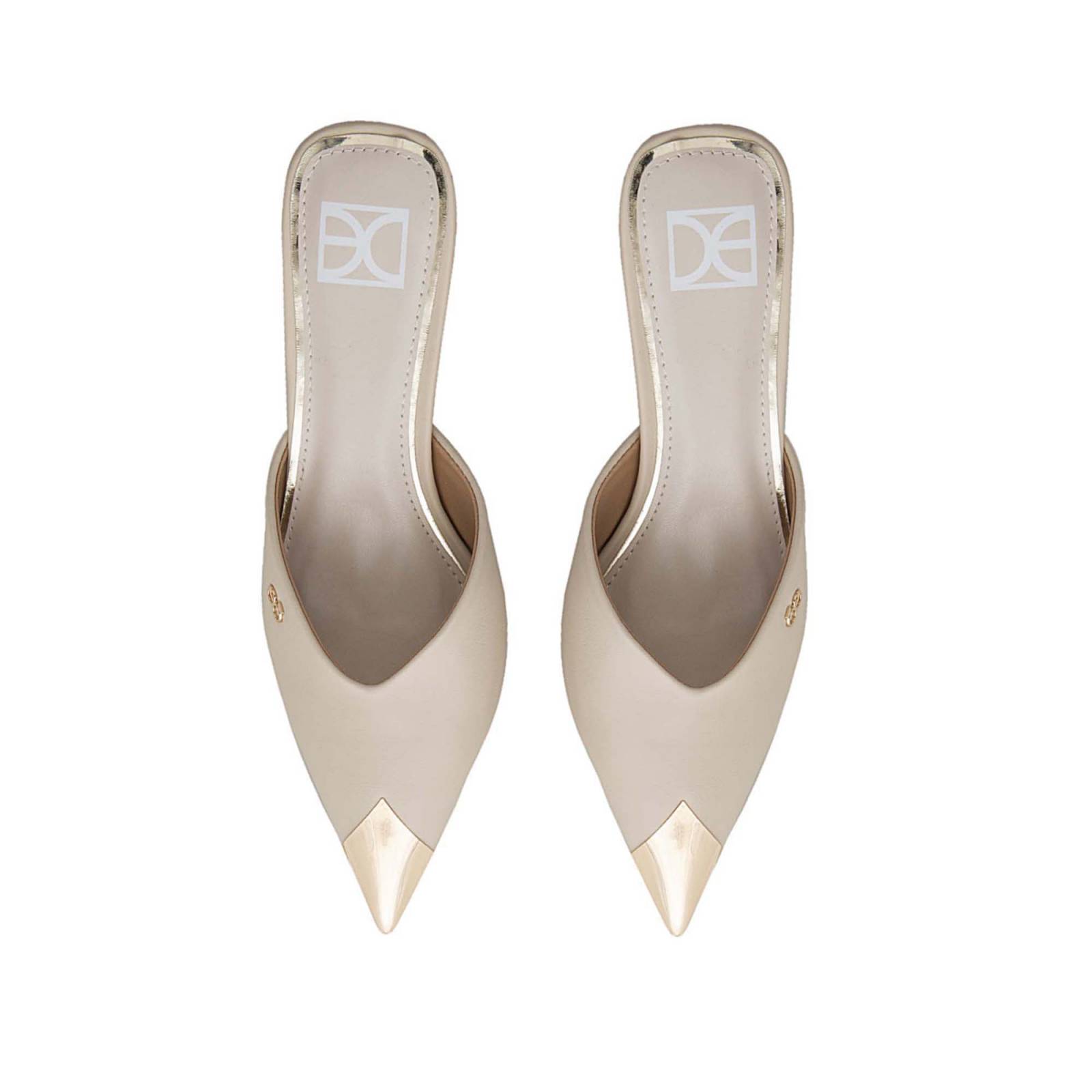 Zapatilla para Mujer Cloe Puntal Detalle Metálico