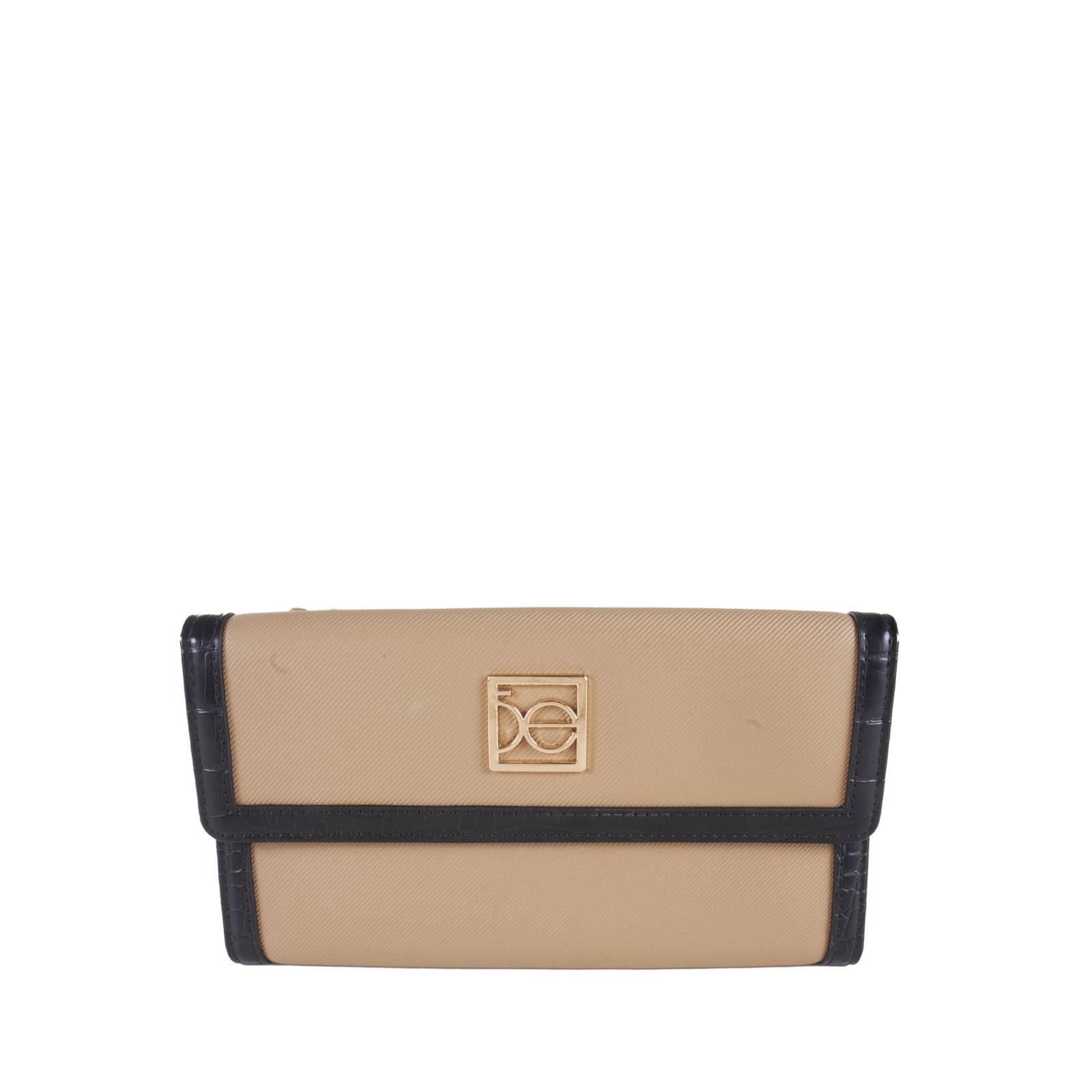 cloe carteras color crema