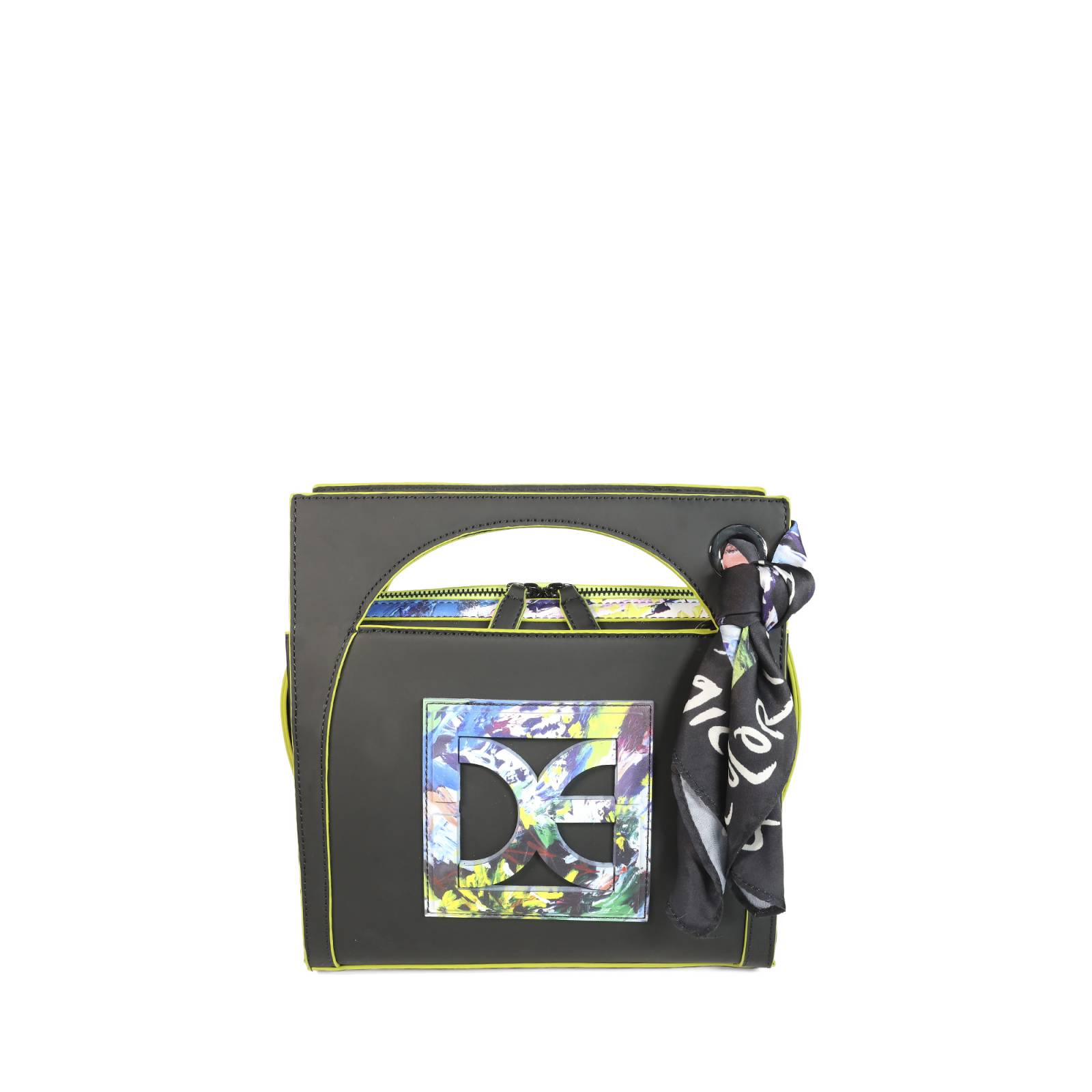 Bolsa Satchel Chica Oe Gallery con Mascada color Negro