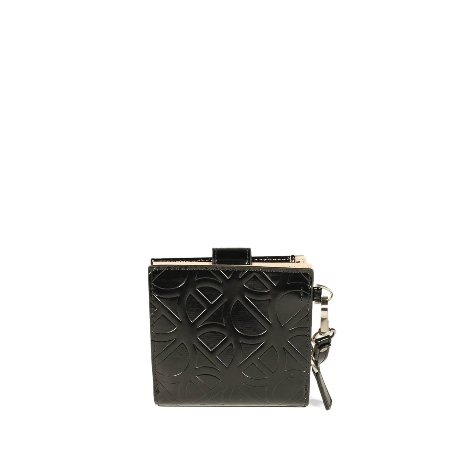Cartera Cloe Flap Chica con Maneral color Negro